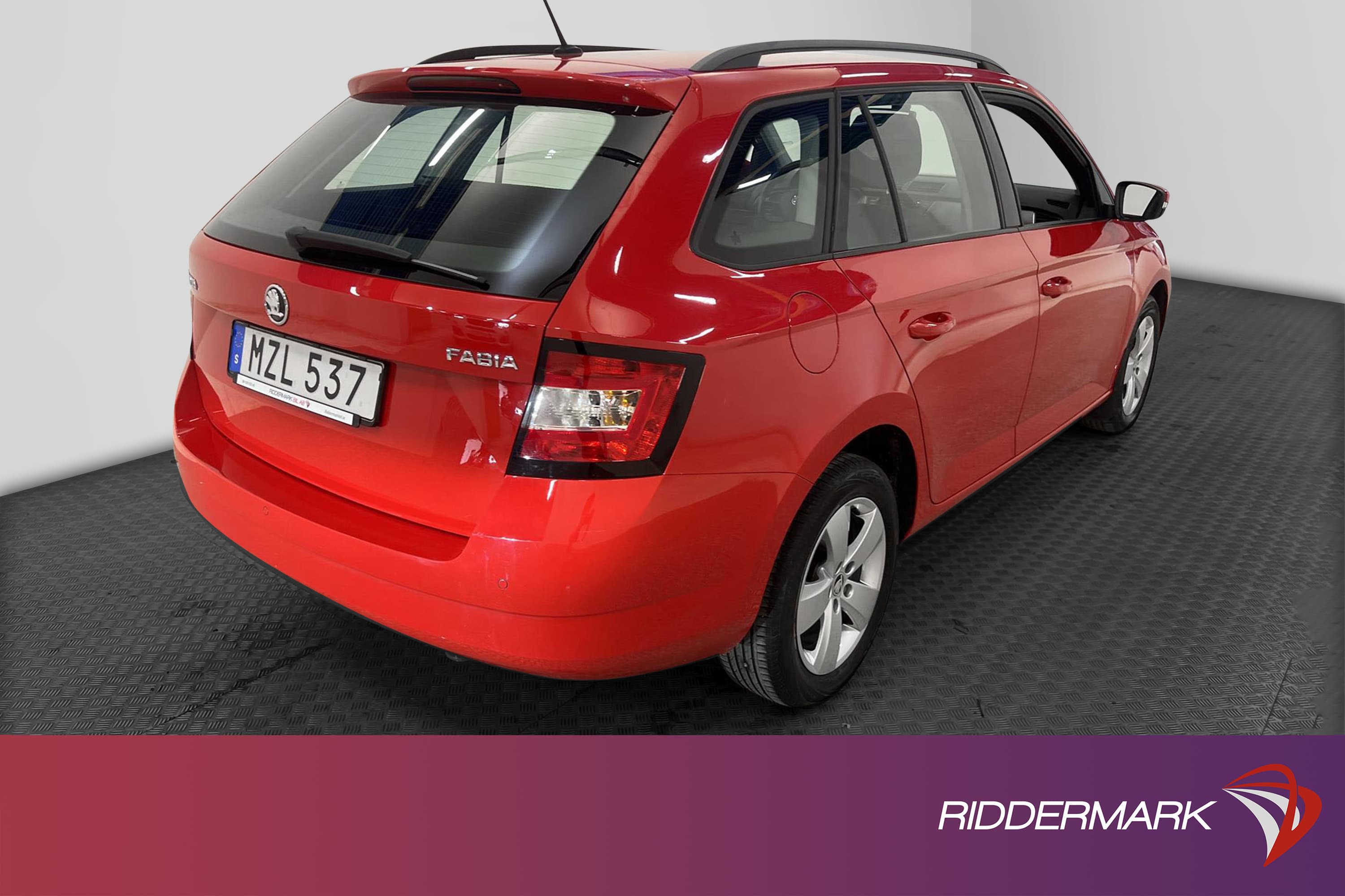 Skoda Fabia Kombi 1.2 TSI 90hk P-Sensor Låg Skatt 0,47L/mil