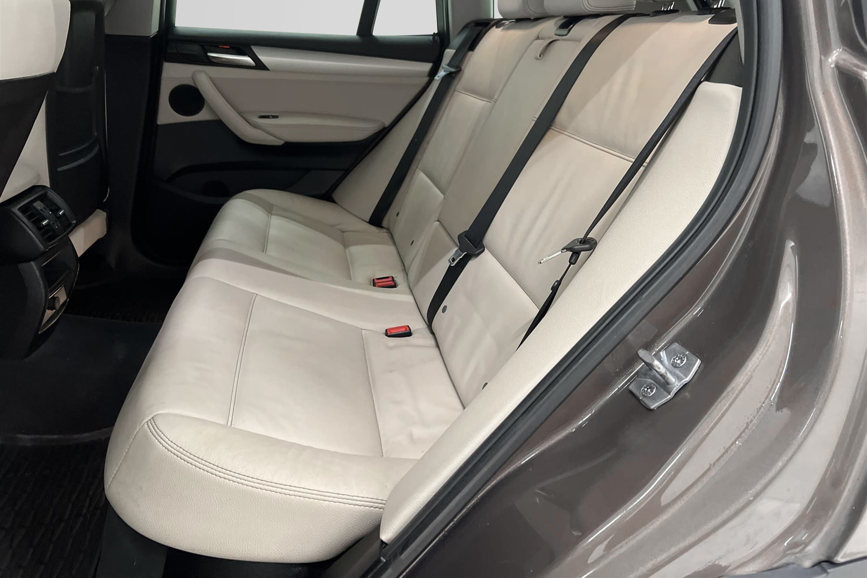 BMW X3 xDrive 20d 184hk D-Värm Skinn Keyless PDC Drag