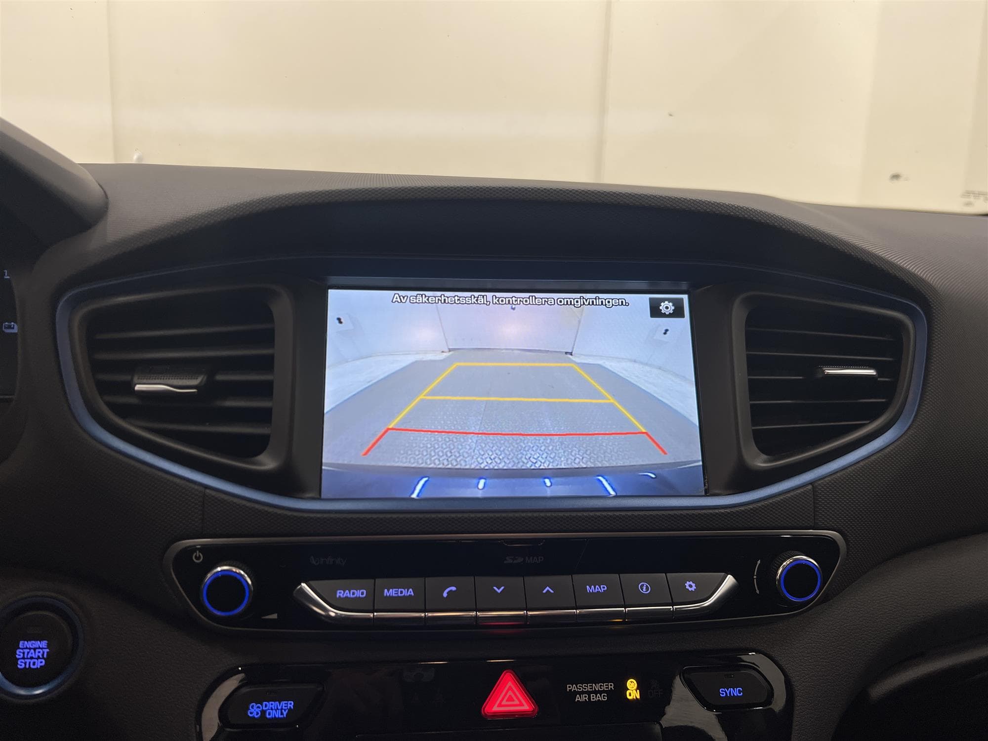Hyundai Ioniq 1.6 141hk Navi B-Kamera  360kr Skatt 0,39L/mil