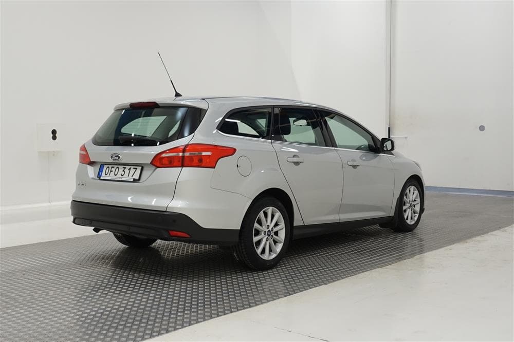 Ford Focus 1.5 TDCi 120hk Välservad Låg Skatt 0,38L/mil exteriör