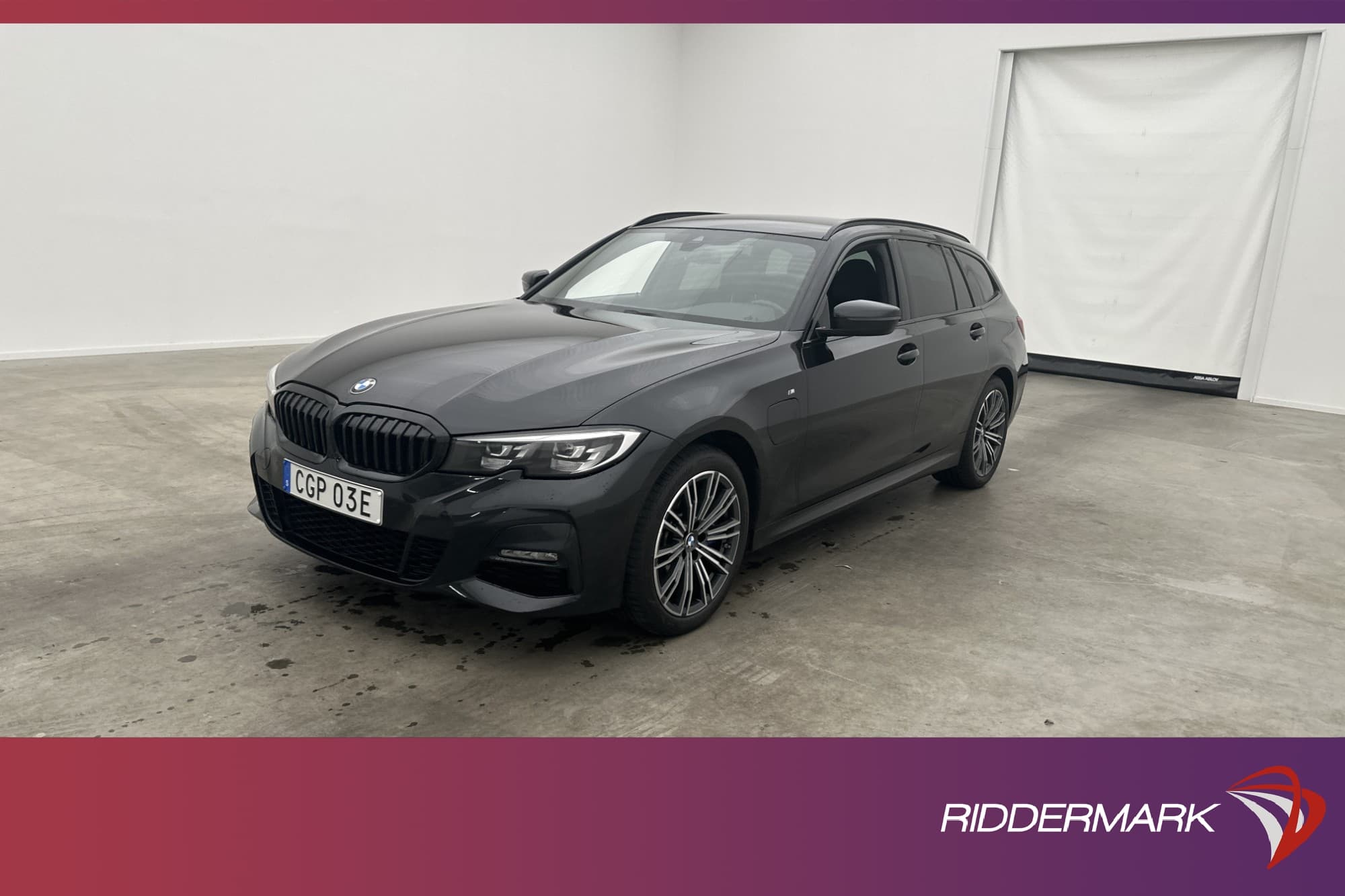 BMW 330e xDrive Touring 292hk