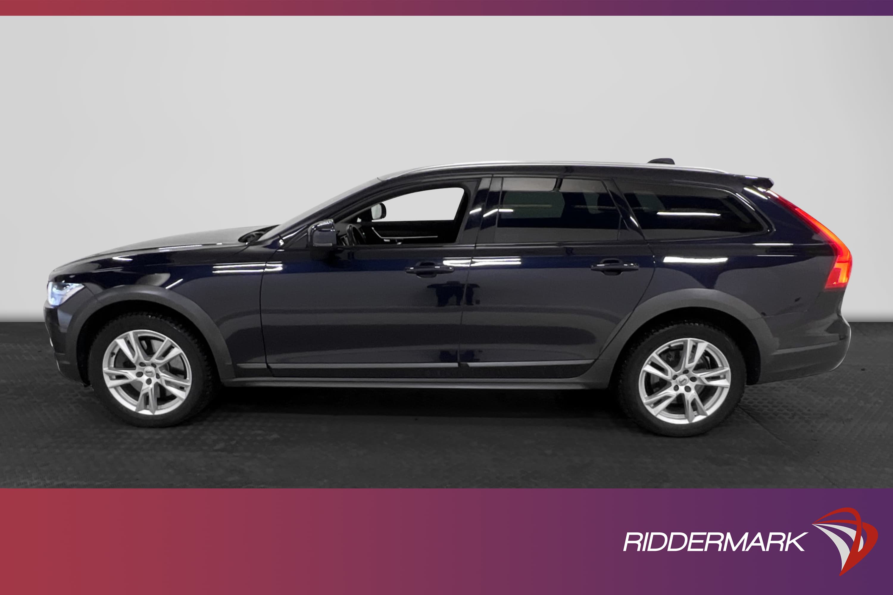 Volvo V90 Cross Country D4 AWD