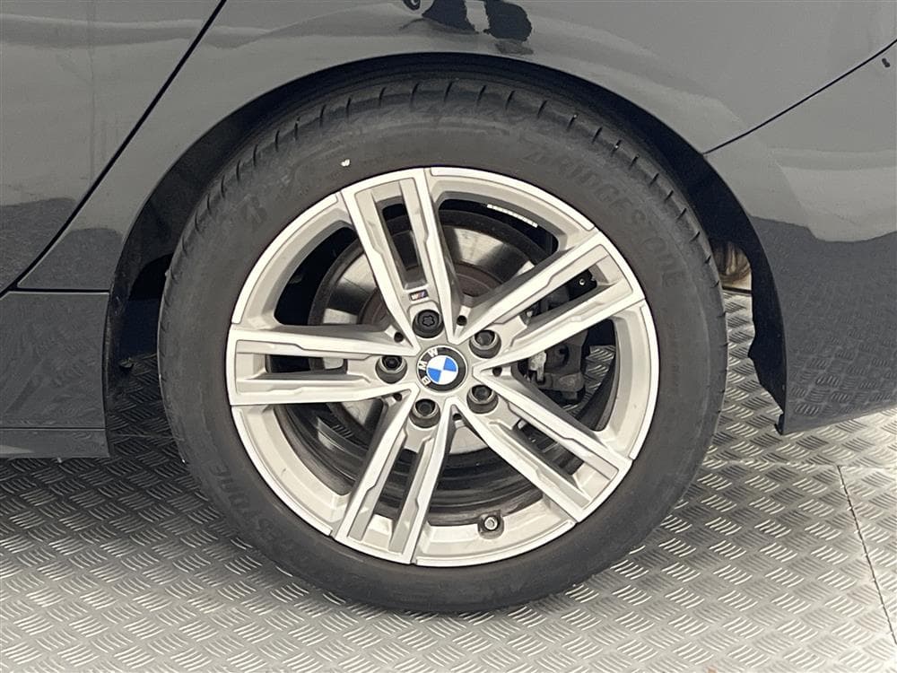 BMW 118d 150hk M-Sport Connected Driveinteriör