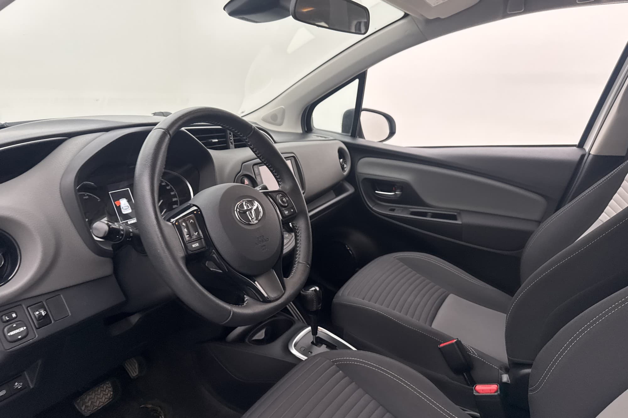 Toyota Yaris Hybrid 101hk Active M&K-Värm Kamera 0,37l/Mil