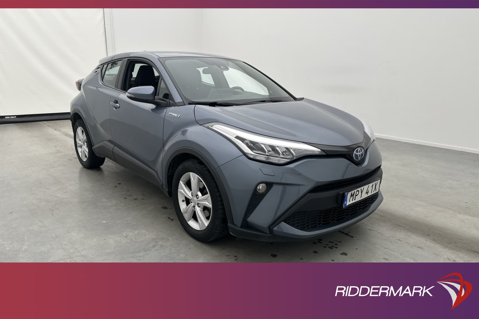 Toyota C-HR Hybrid CVT 122hk