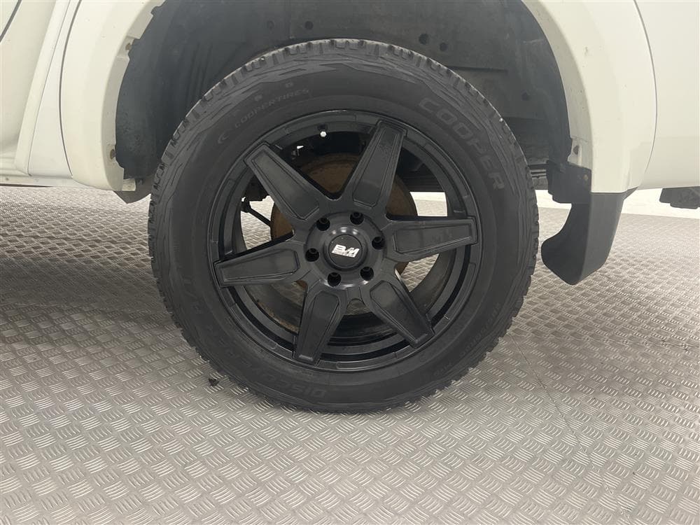 Mitsubishi L200 2.5 DI-D 178hk Automat Business Drag Moms interiör