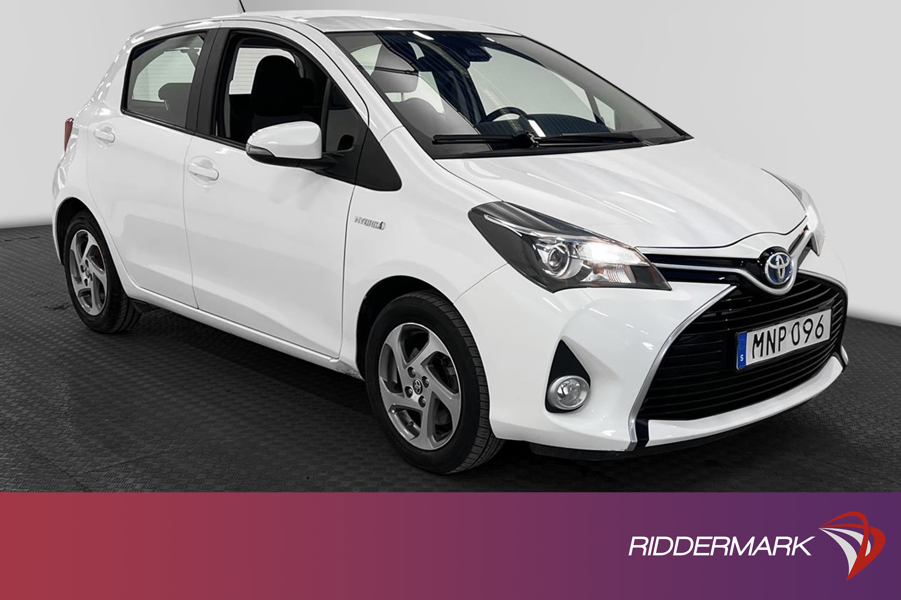 Toyota Yaris Hybrid e-CVT 101hk B-Kam 360kr Skatt 0,33L/mil