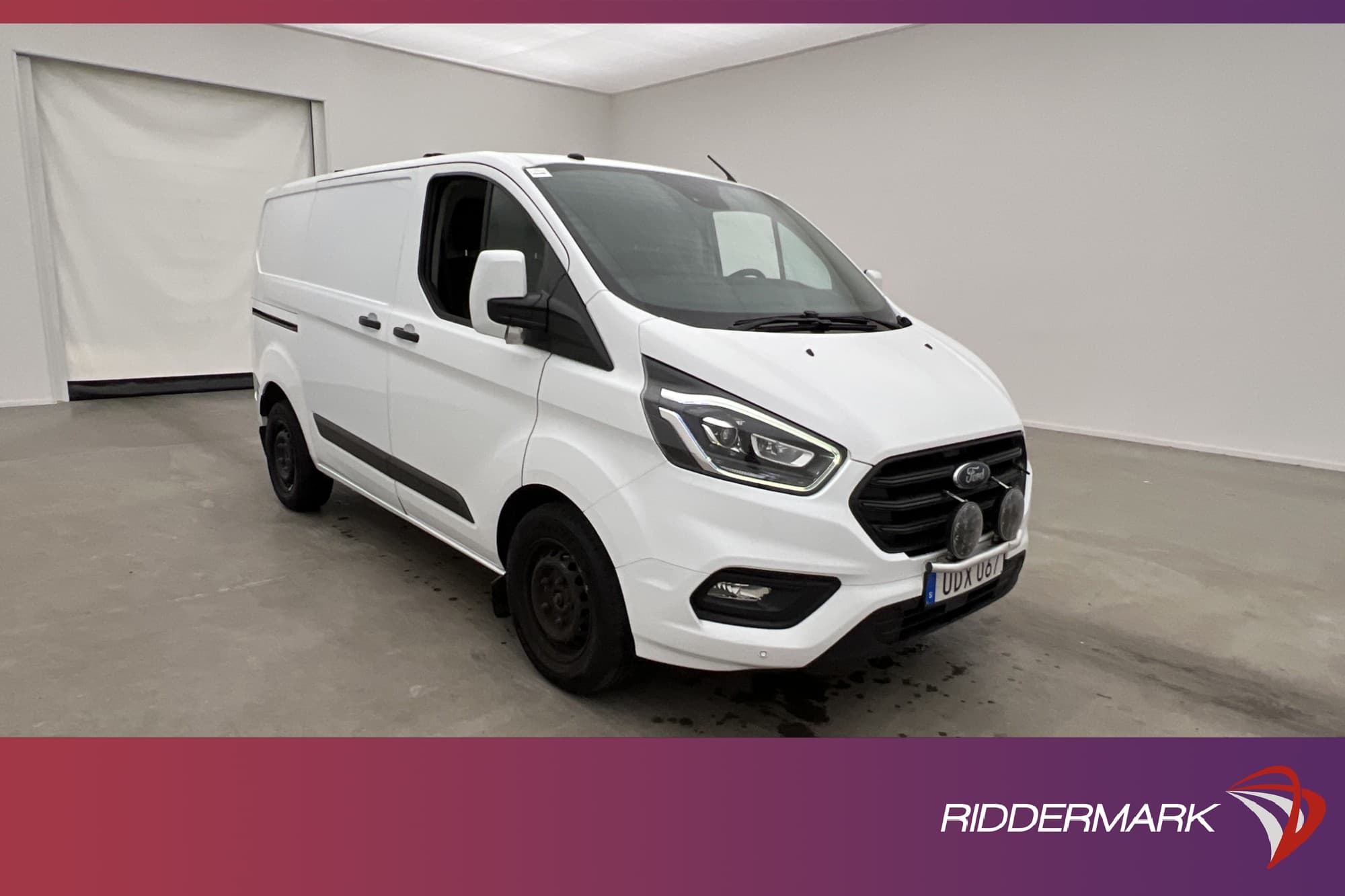 Ford Transit Custom 280 130hk Värmare Drag V-Inredd CARPLAY