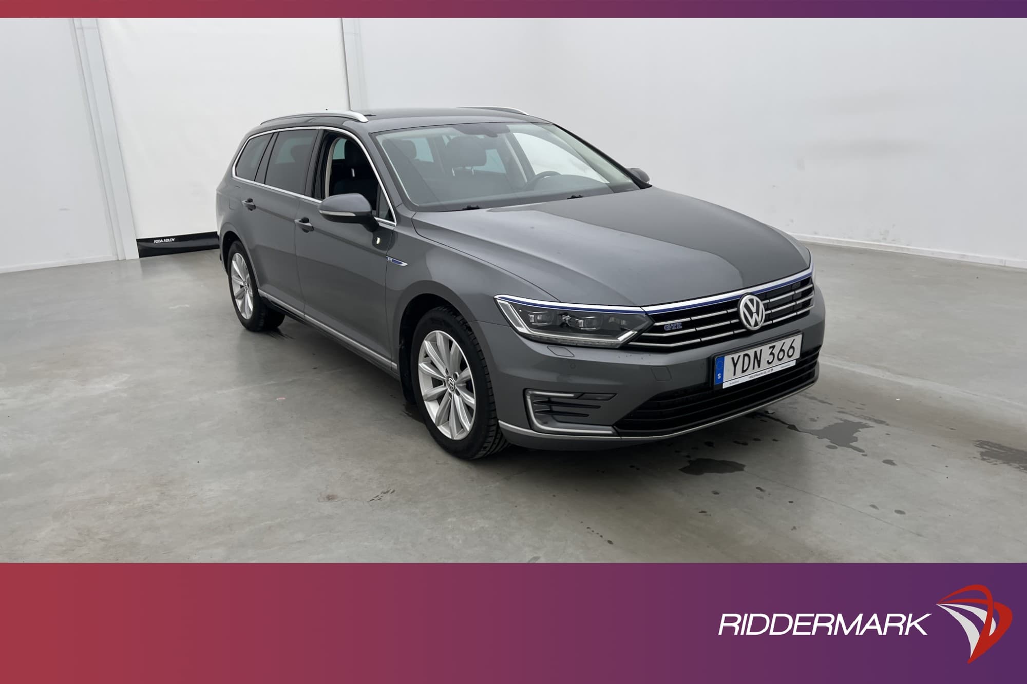 Volkswagen Passat GTE 218hk