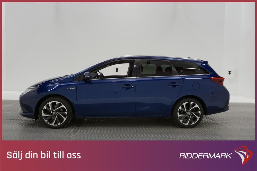 Toyota Auris 1.8 HSD Touring  99hk