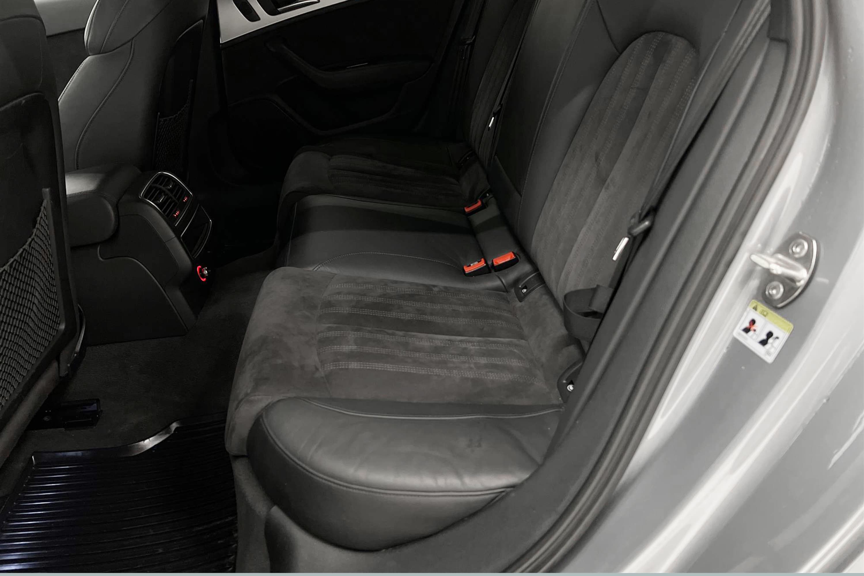 Audi A6 Avant 2.0 TDI Quattro 190hk S-Line Välserv 0,51l/mil