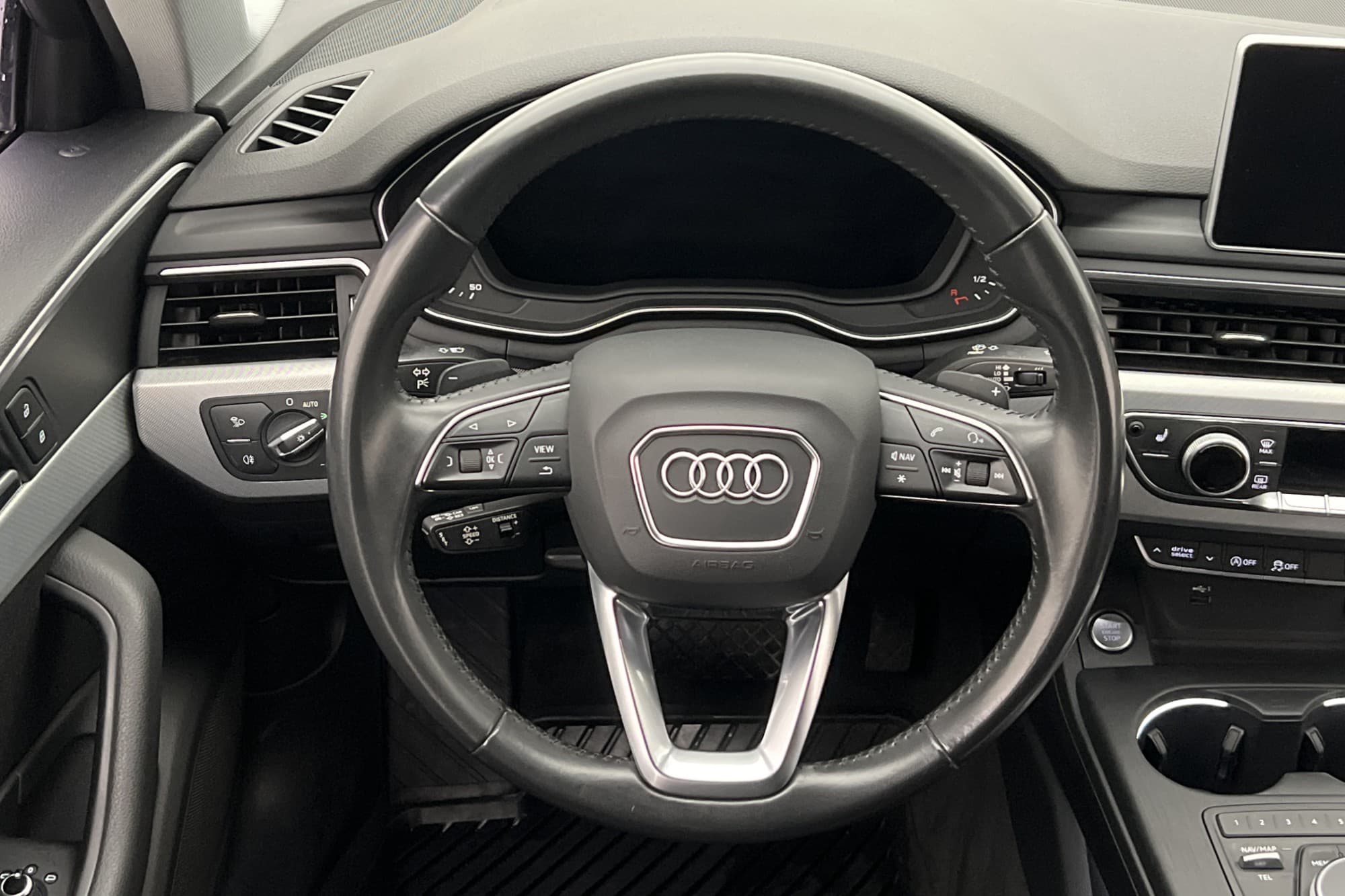 Audi A4 Allroad 2.0 TFSI 252hk Q Värmare Cockpit Dragkrok 