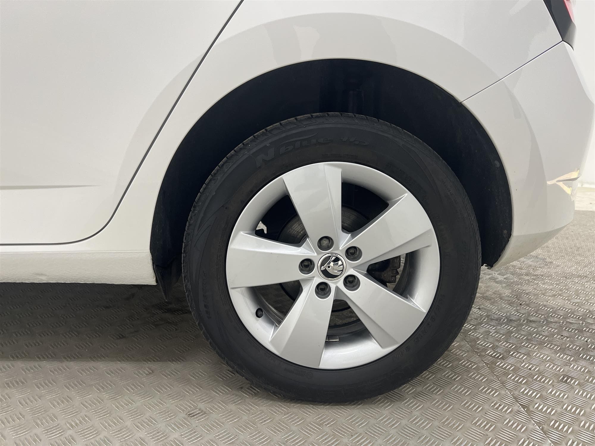 Skoda Fabia 1.2 TSI 90hk Låg Skatt P-Sensor  0,40L/mil