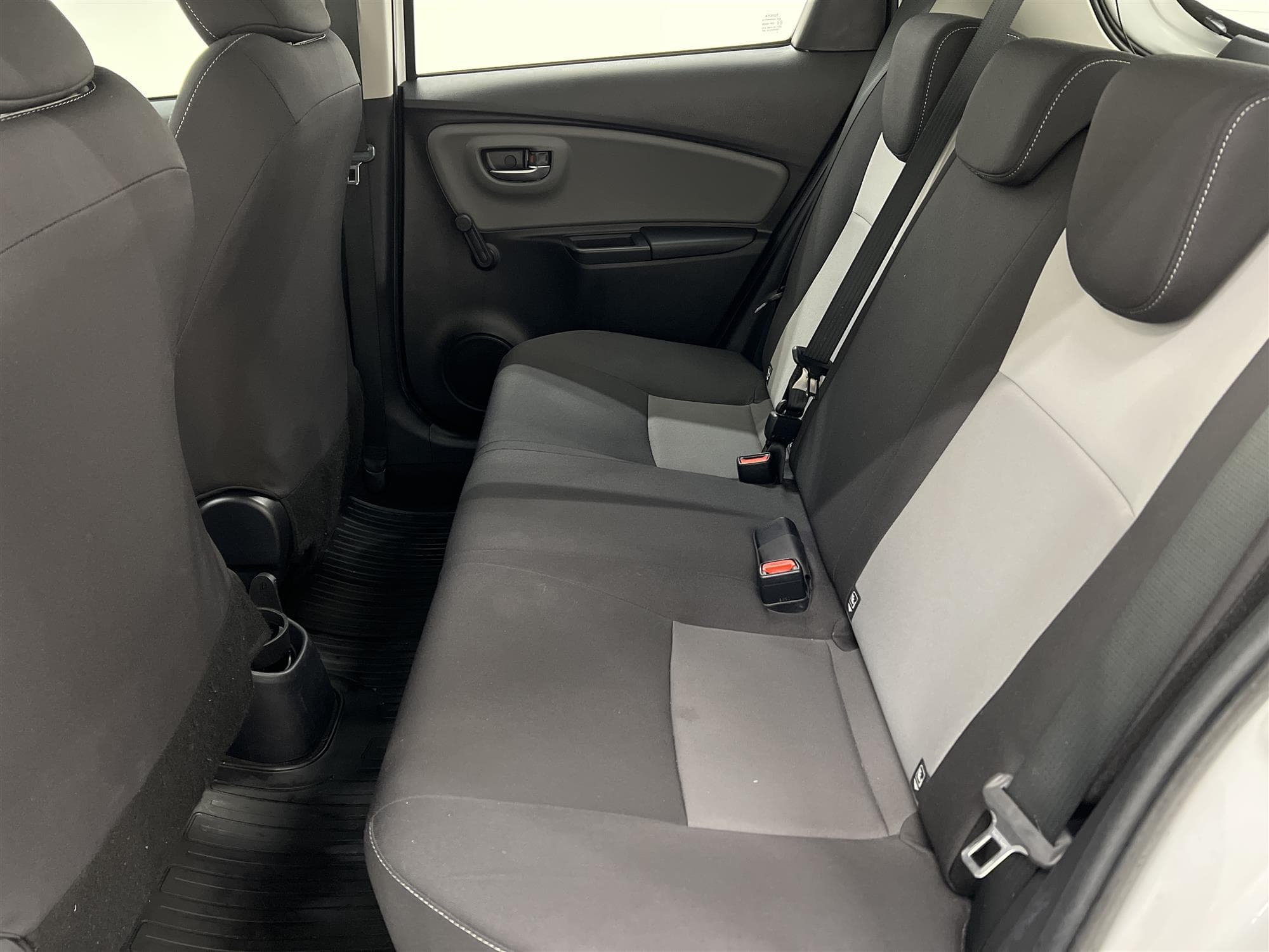 Toyota Yaris  1.5 111hk Navi B-Kam Låg Skatt 0,48L/mil