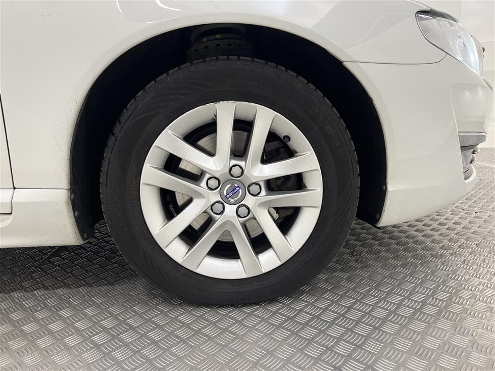 Volvo V70 D4 181hk Summum D-Värm Skinn BLIS VoC 0,45l/milinteriör