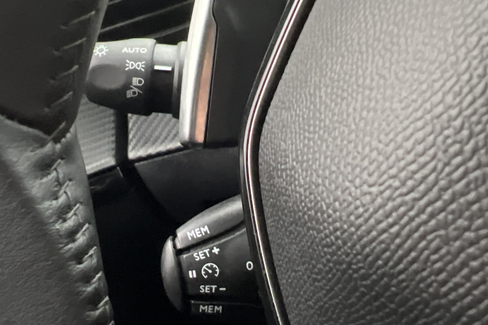 Peugeot 208 1.2 PureTech 100hk Allure Cockpit 360° CarPlay