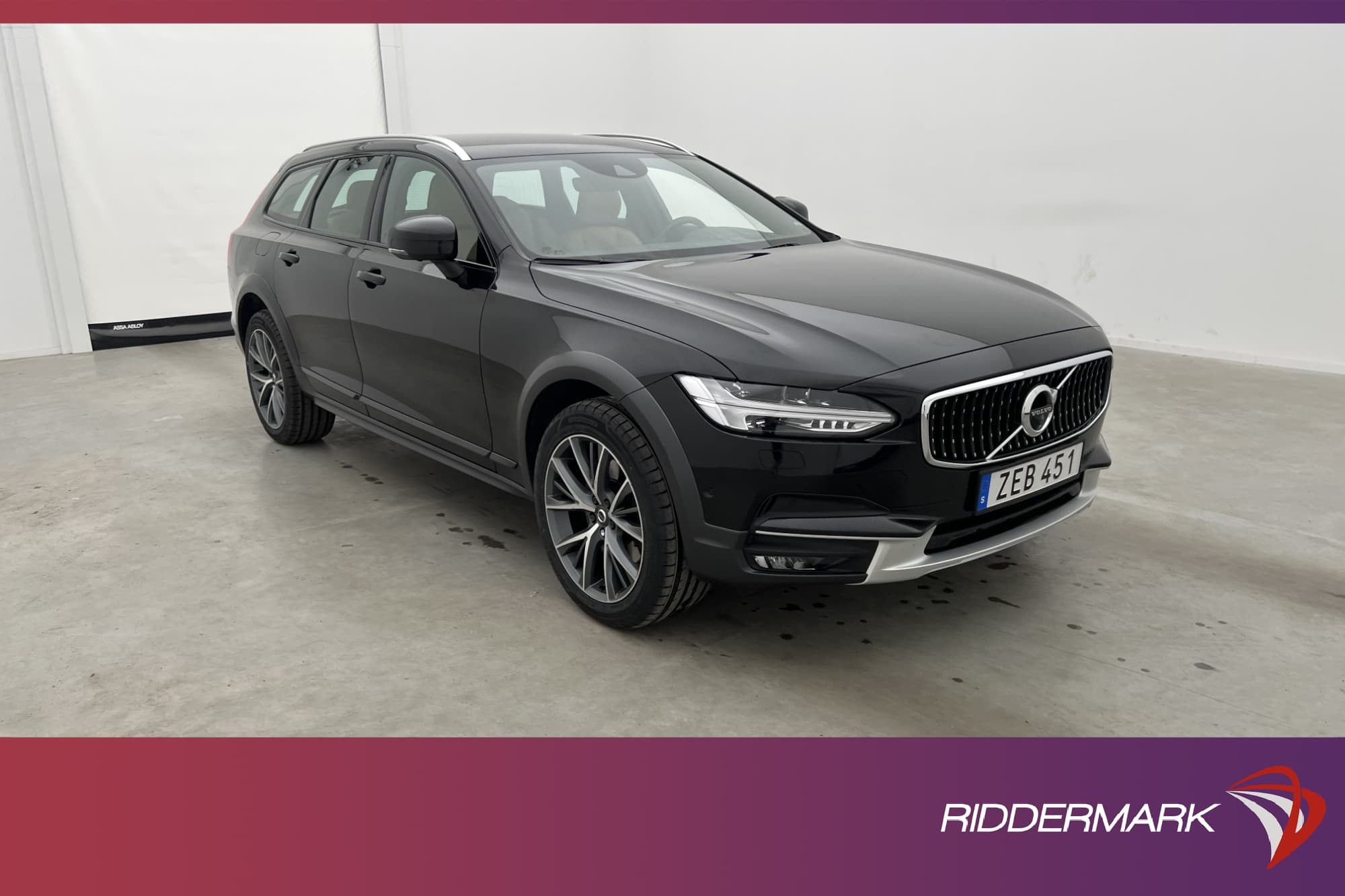 Volvo V90 Cross Country T5 AWD 250hk