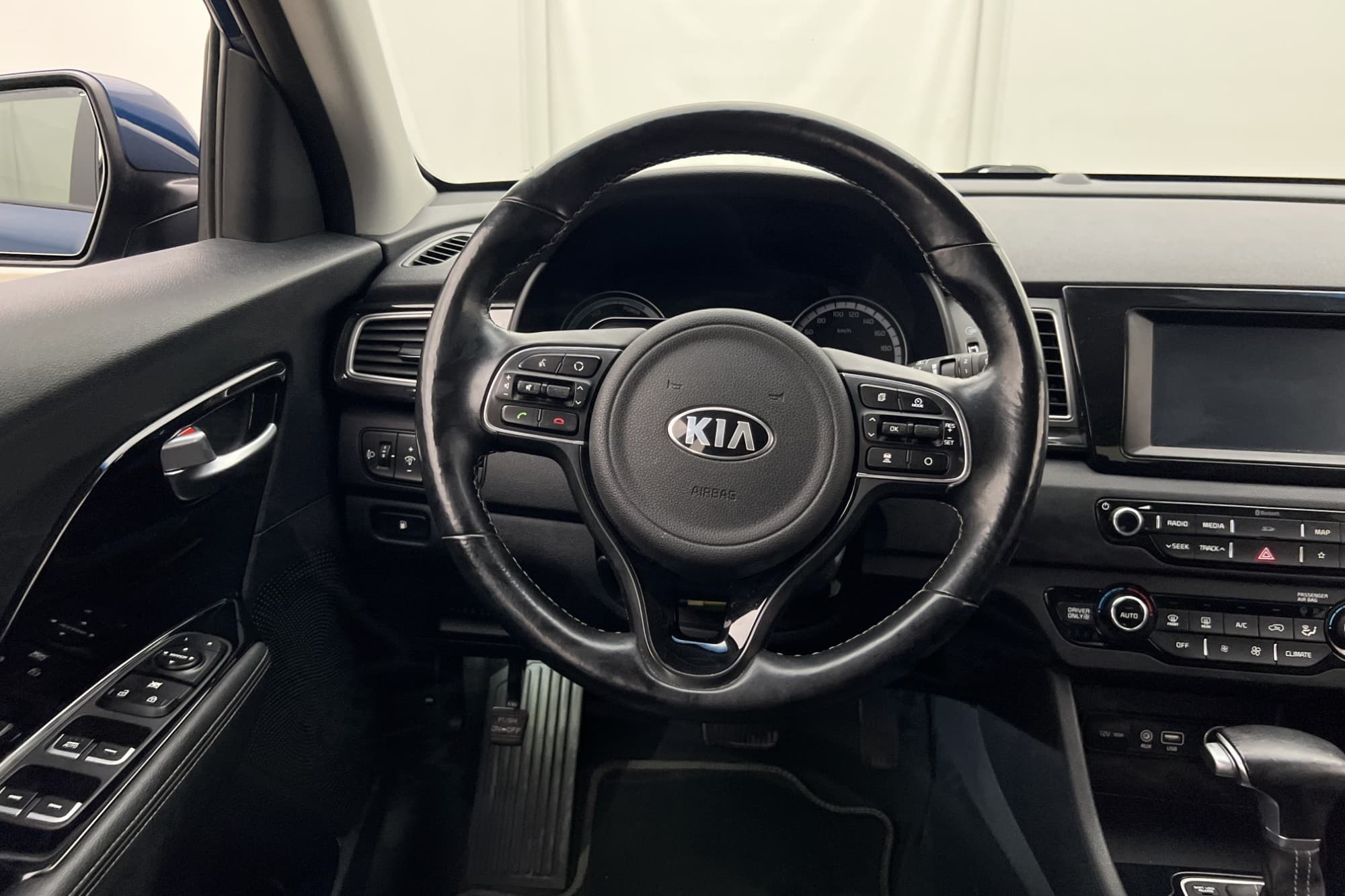 Kia Niro Hybrid 141hk Advance Plus Värmare Kamera MOMS