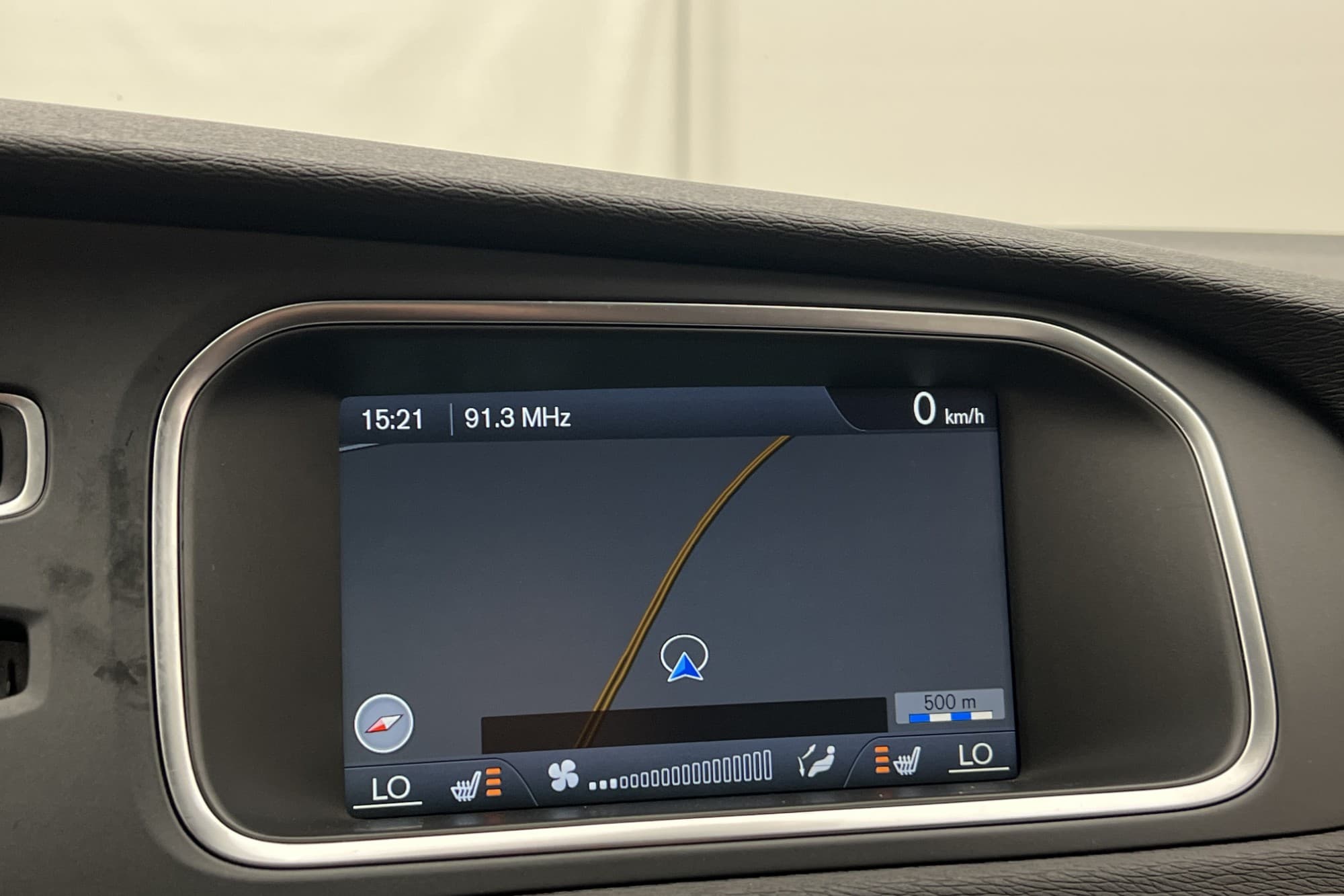 Volvo V40 Cross Country D3 Summum VOC Värmare Pano Skinn GPS