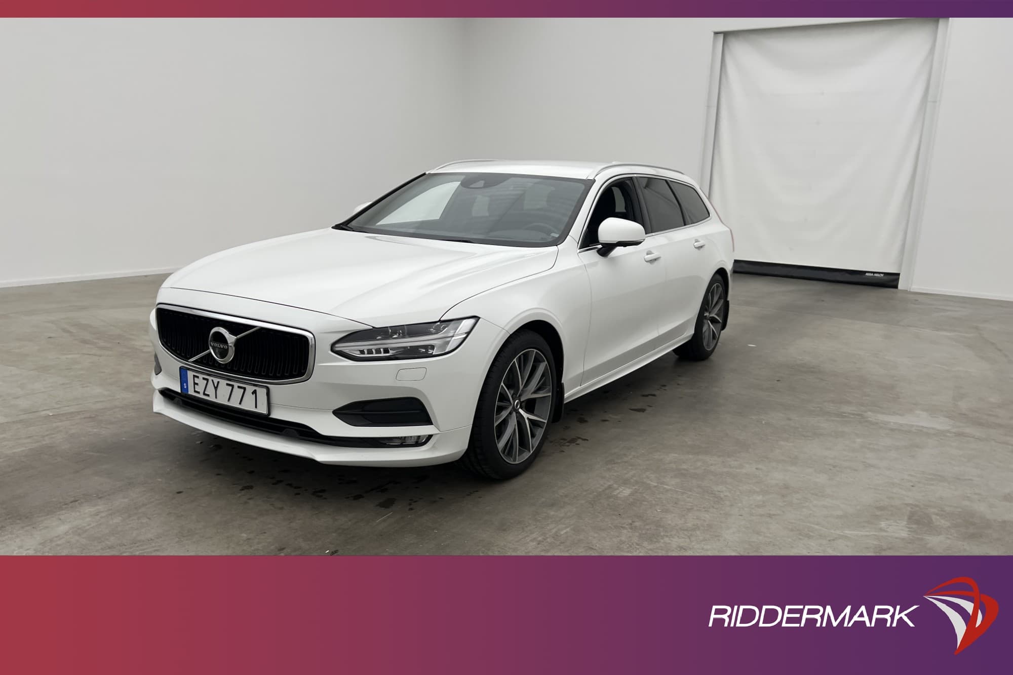 Volvo V90 D4