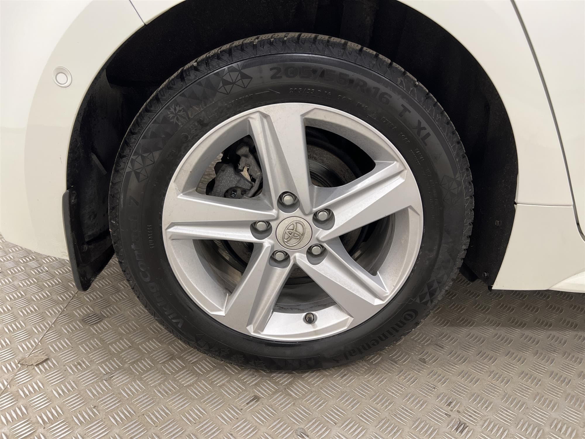 Toyota Corolla Hybrid e-CVT 122hk HUD B-Kamera Döda Vinkel 