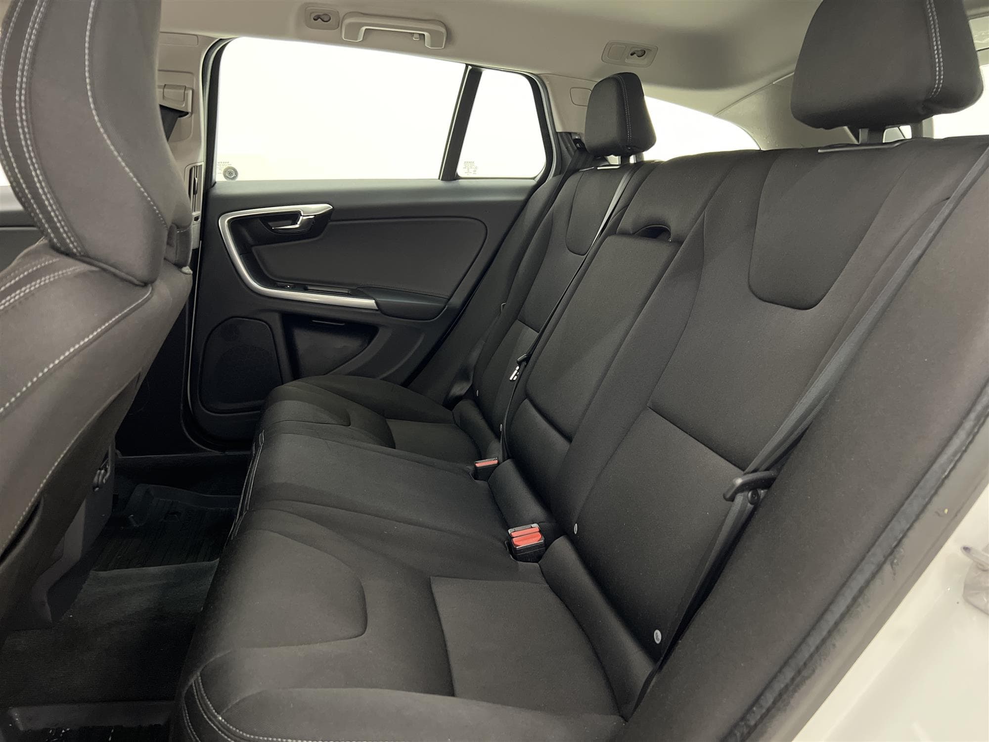 Volvo V60 Cross Country D3 150hk D-Värm P-Sensorer0,46L/mil