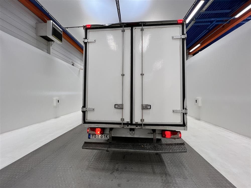 Mercedes-Benz Sprinter 316 Volymskåp Sidodörr Värmare Moms 