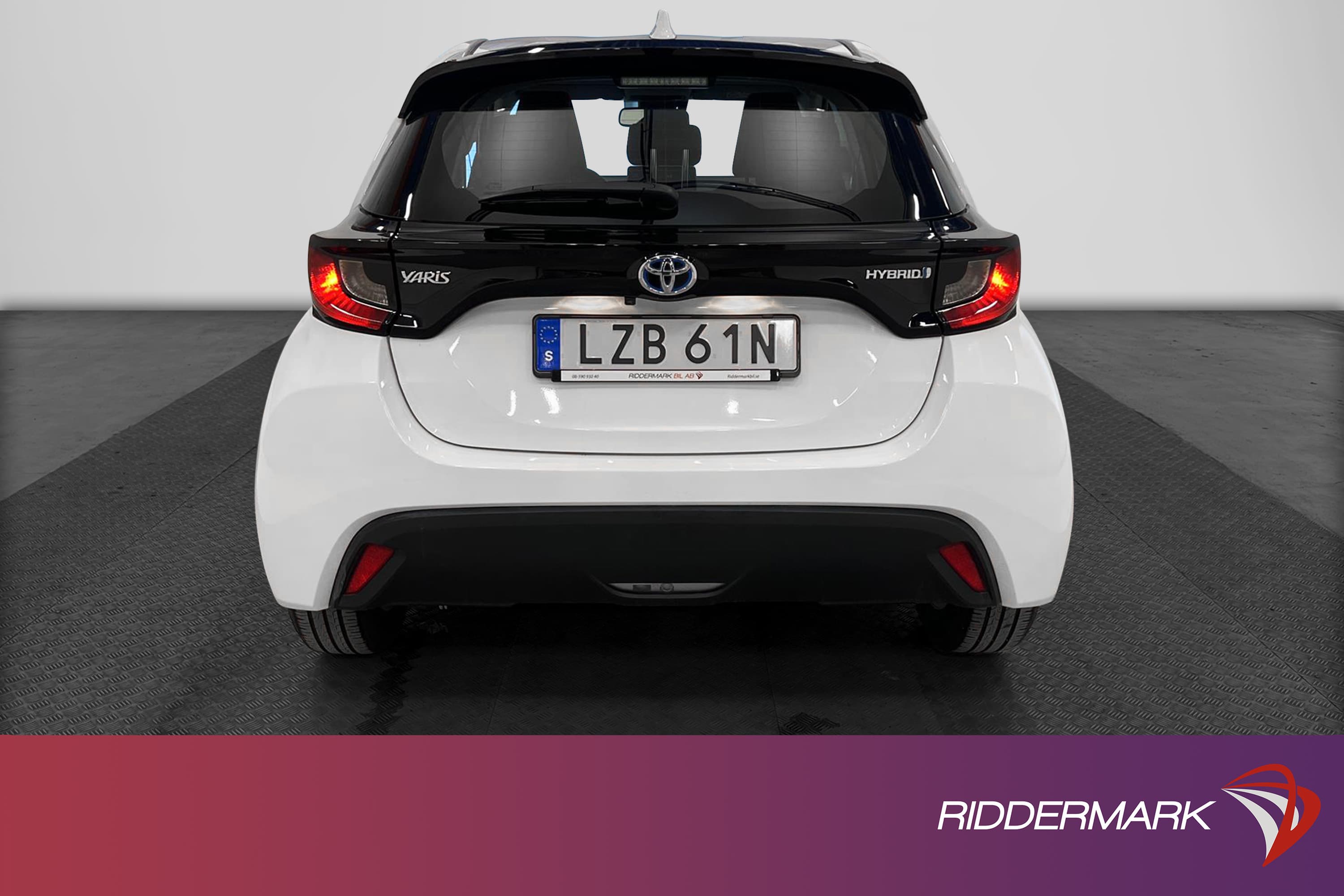 Toyota Yaris Hybrid CVT 116hk  B-Kam Lane Assist 360kr Skatt