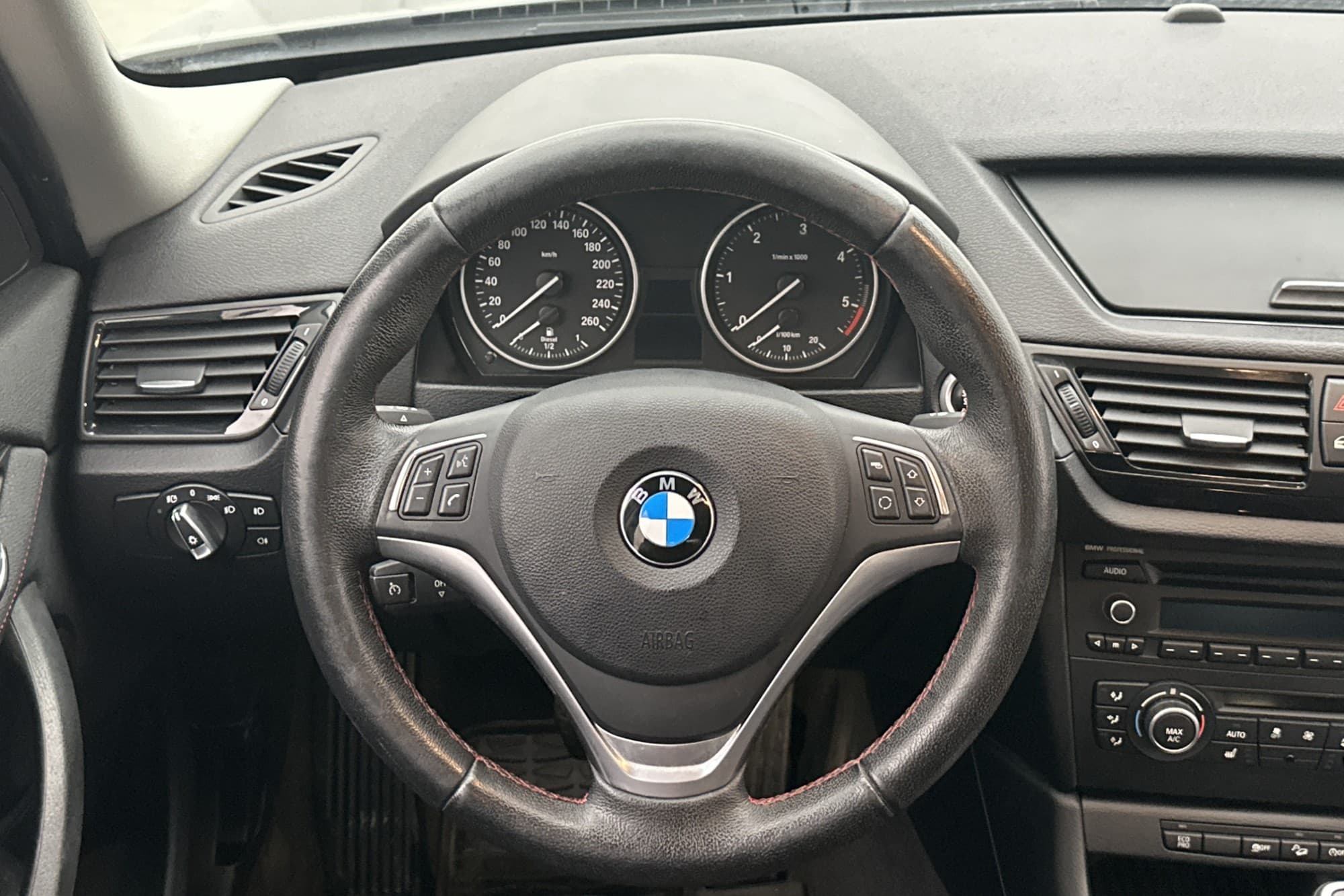 BMW X1 xDrive20d Steptronic 184hk Sport line P-Sensor Drag