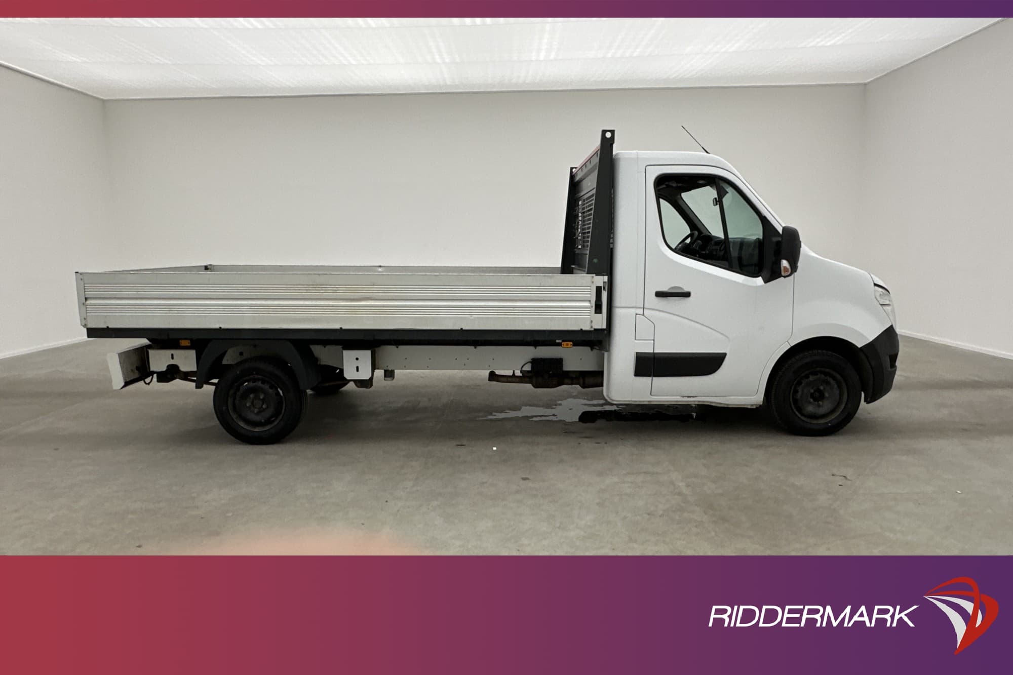 Nissan NV400