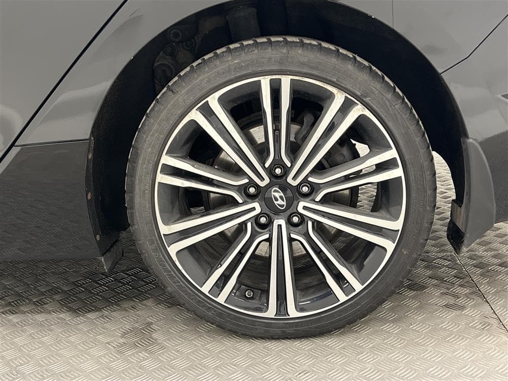 Hyundai i40 1.7 D Kombi 141hk D-värm Pano Skinn CarPlayinteriör