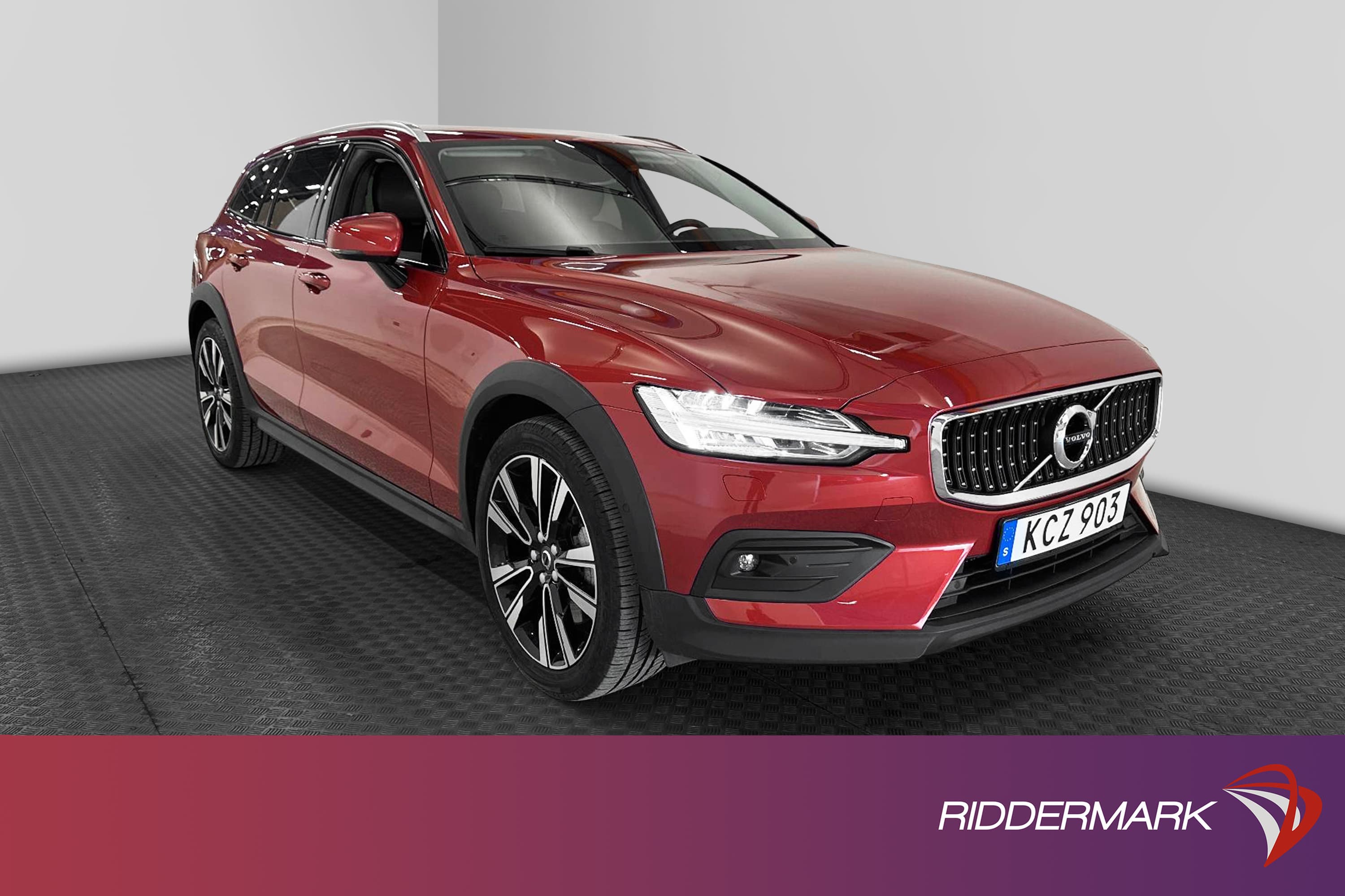 Volvo V60 Cross Country B5 AWD 250hk Momentum H/K VOC Drag