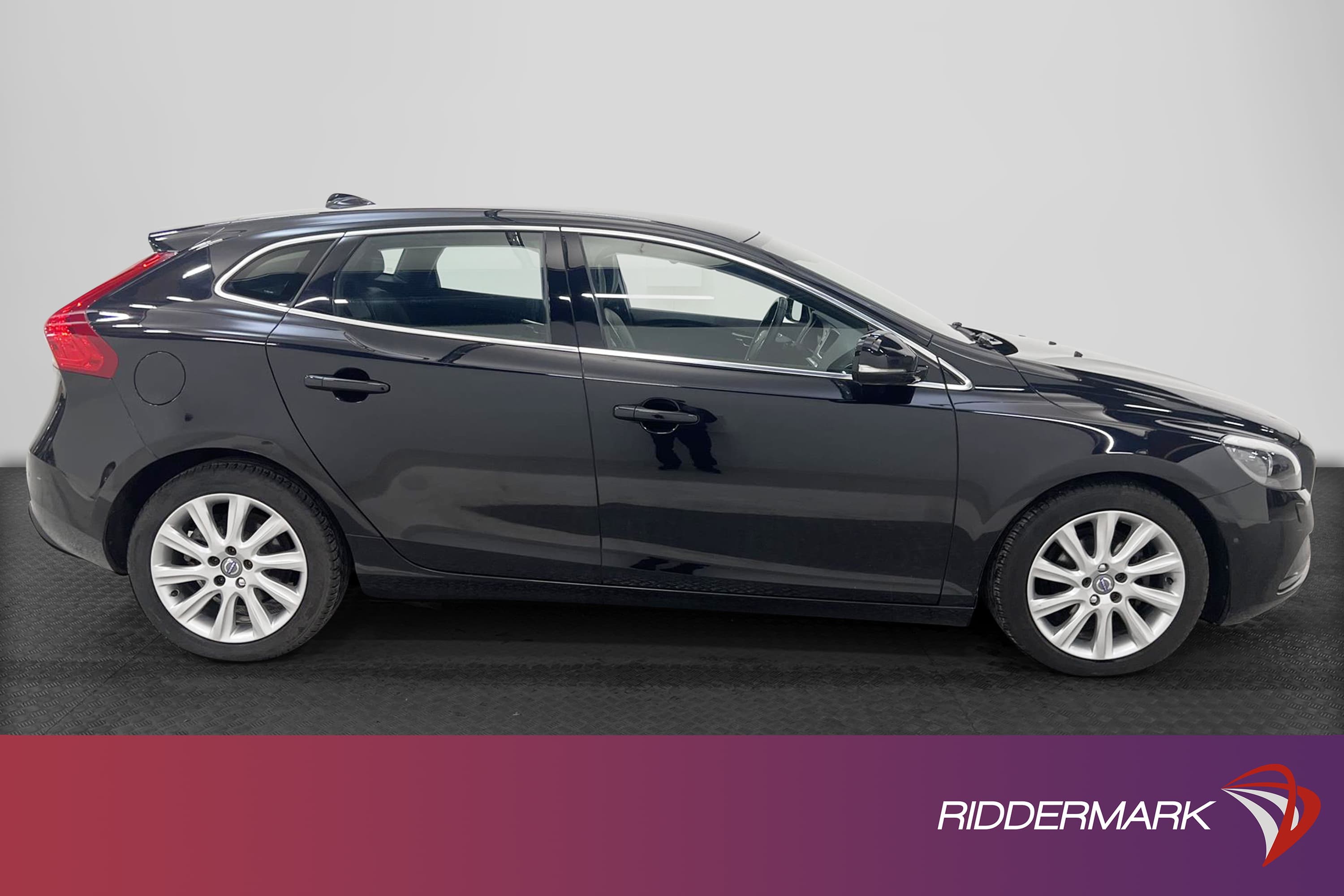 Volvo V40 D2 115hk Summum Drag D-Värm Skinn P-Pilot