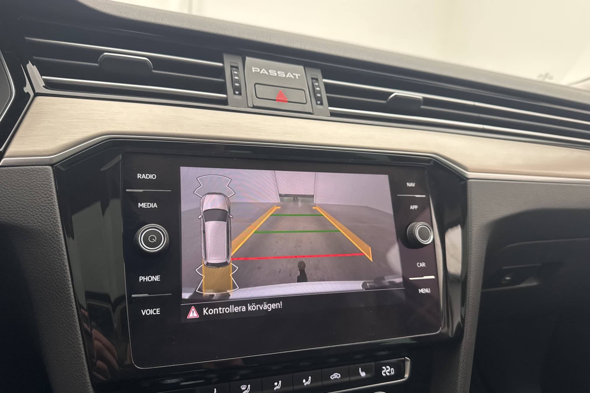 Volkswagen Passat 2.0 4M  R Line Pano Cockpit Värmare Drag