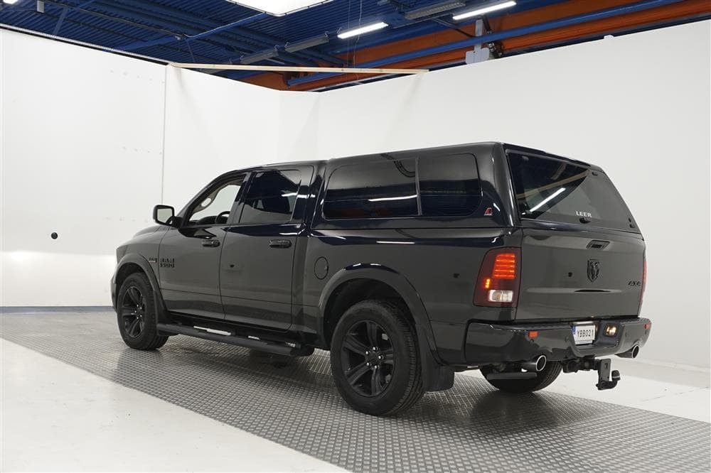 Dodge Ram Sport Black Edt 5.7 4WD 401hk Taklucka Kåpa exteriör