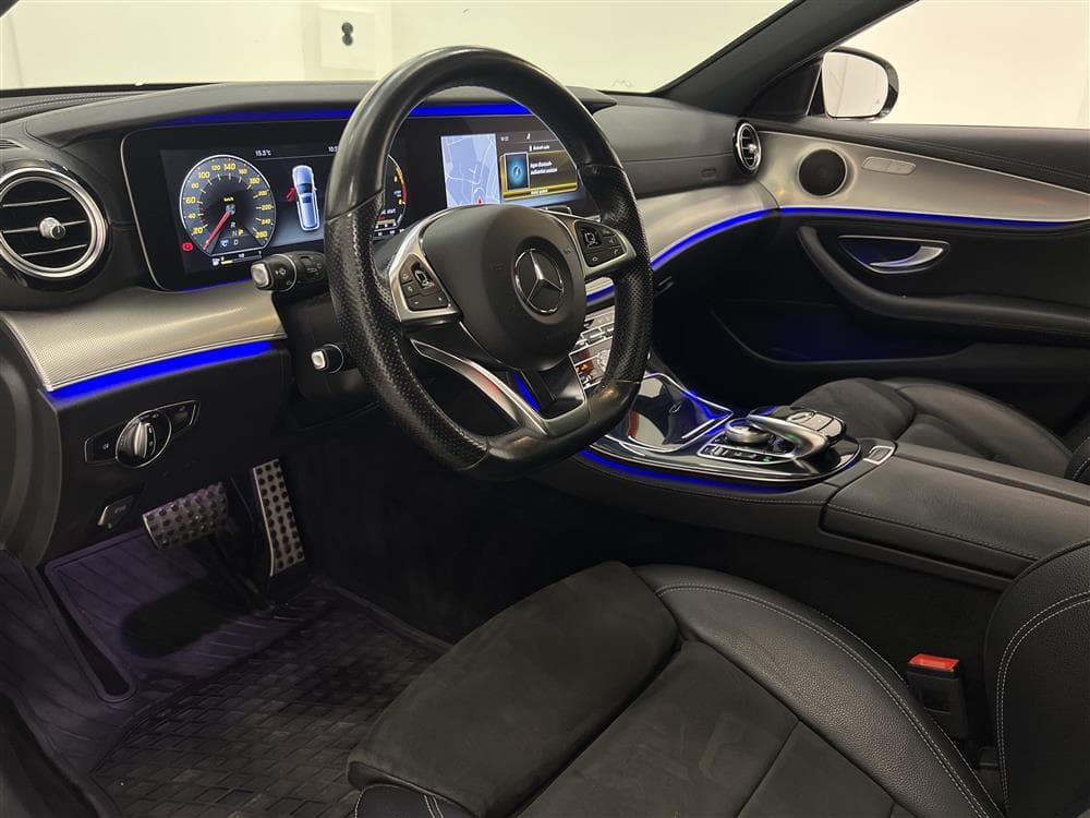 Mercedes-Benz E 220d 4M 194hk AMG Pano Wide. Värmare 360°