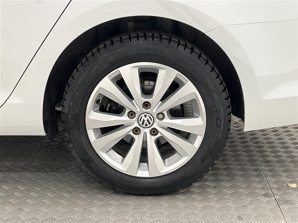 Volkswagen Golf SC 1.6 TDI 105hk B-kamera Navi 0.4l/milinteriör