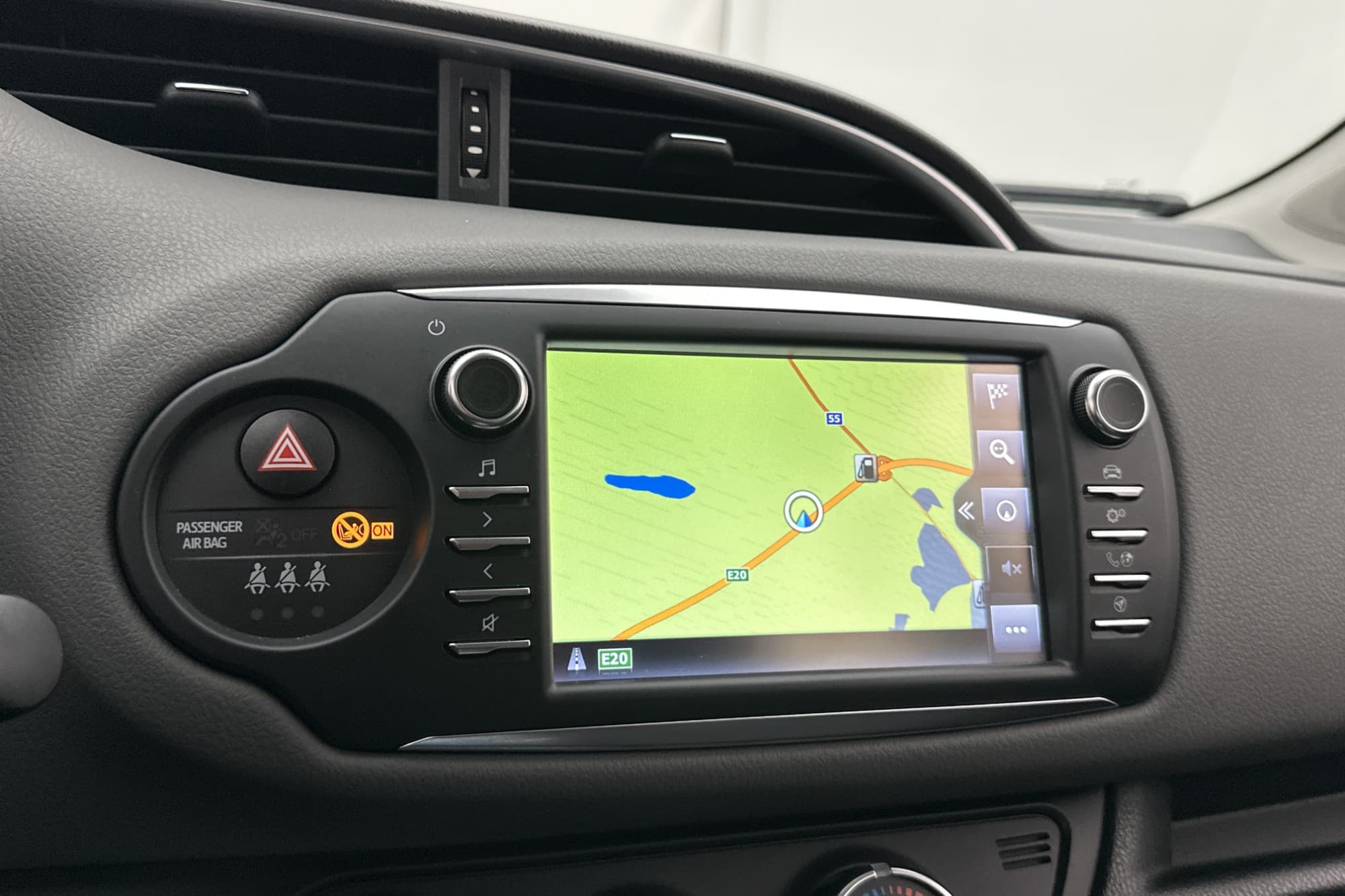 Toyota Yaris 1.5 VVT-iE 111hk Active Kamera Navi En brukare 