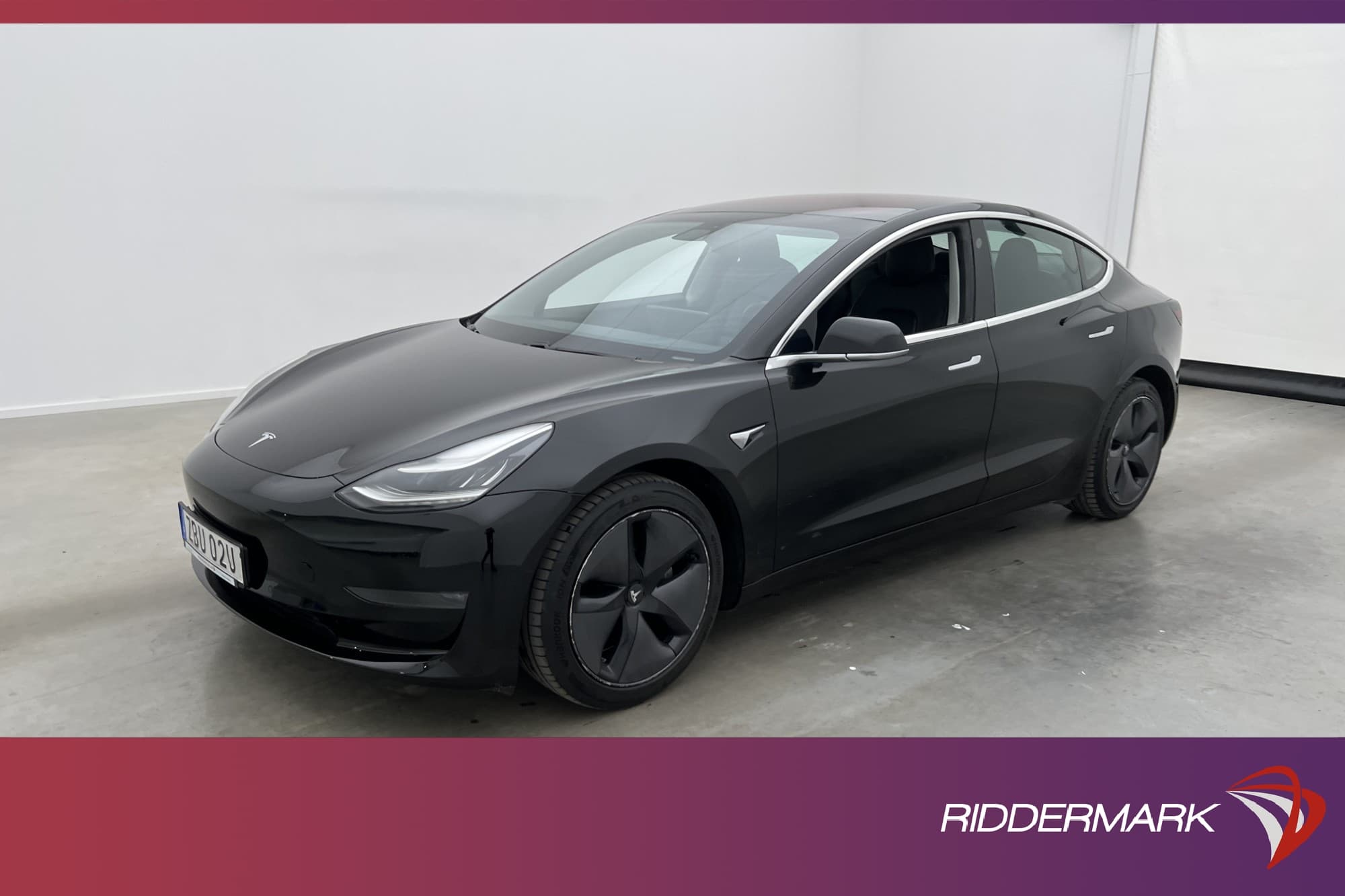Tesla Model 3 Long Range AWD Autopilot Pano Svensksåld