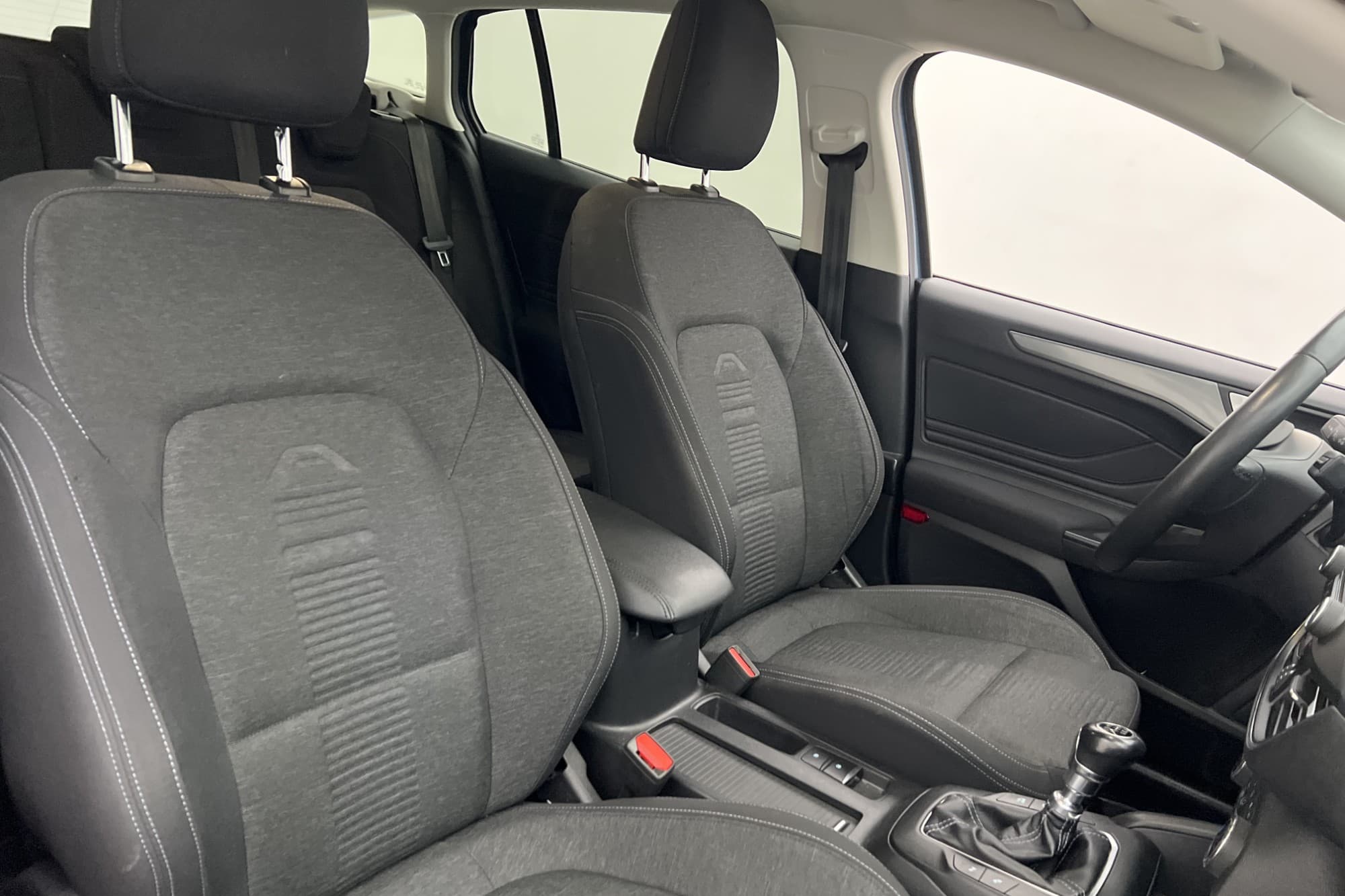 Ford Focus Active Kombi 1.0 125hk M-Värmare Kamera CarPlay