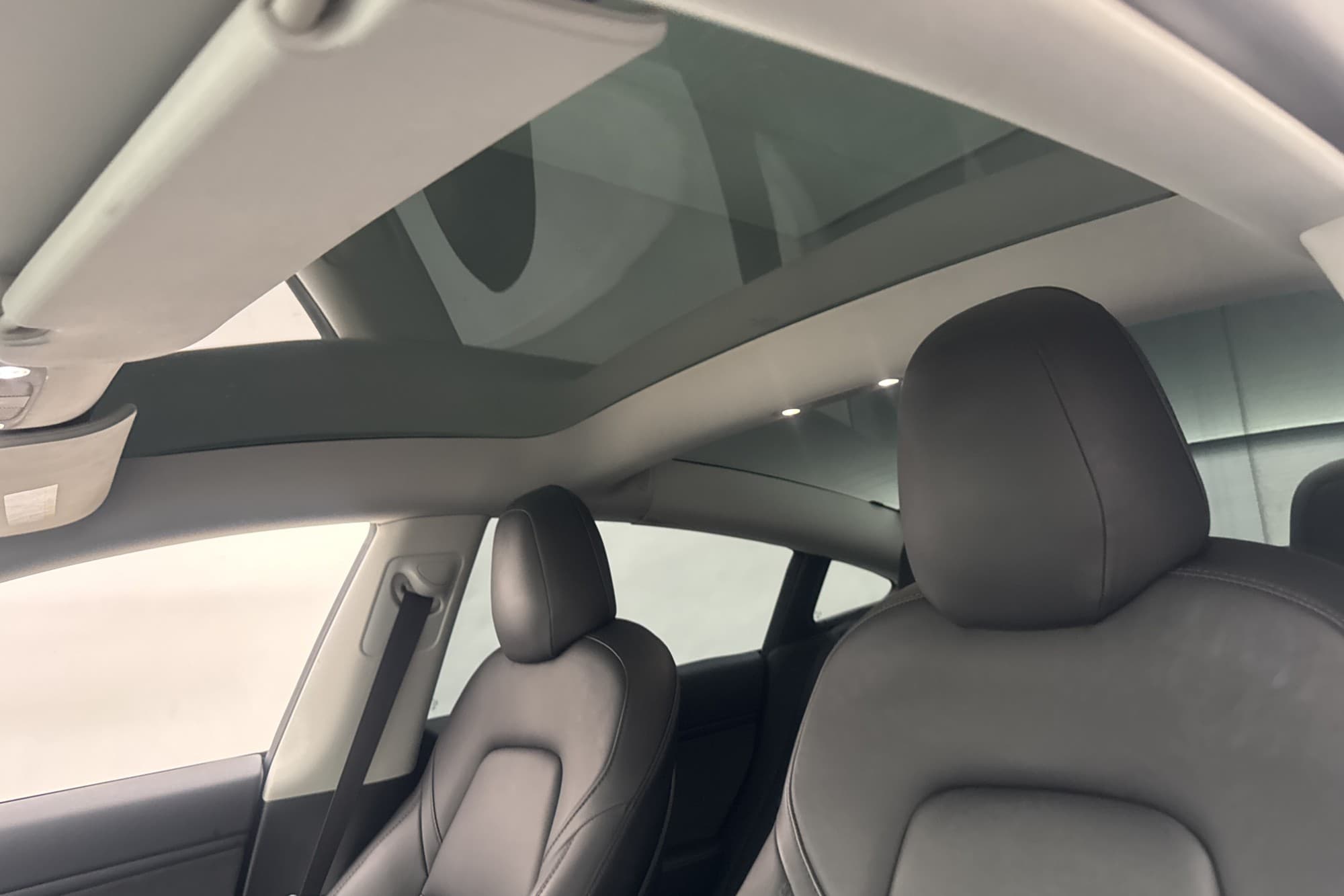 Tesla Model 3 Long Range AWD Autopilot Svensksåld