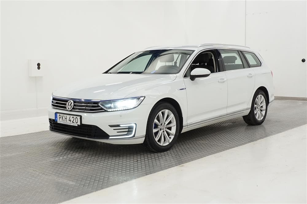 Volkswagen Passat GTE 218hk