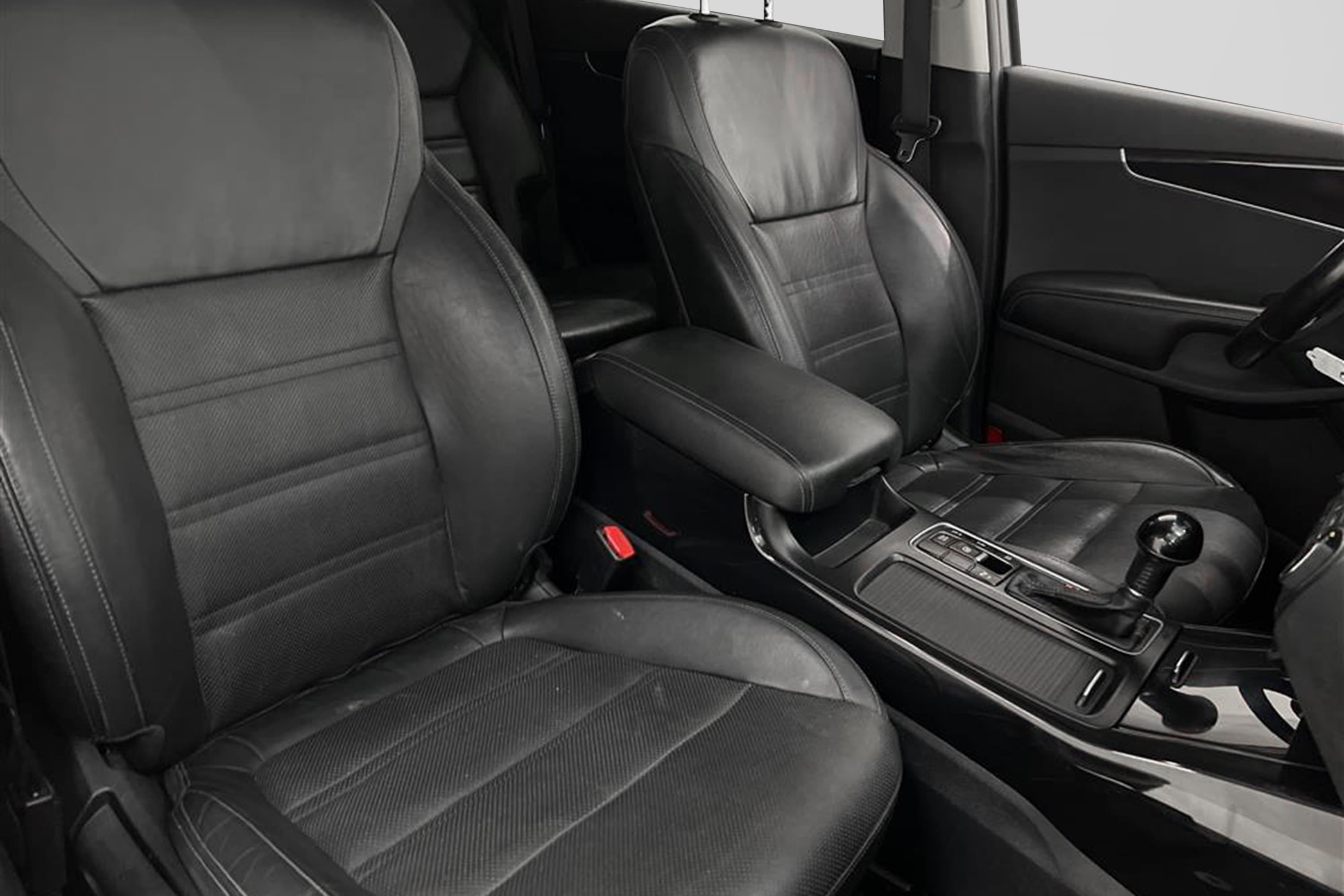 Kia Sorento 2.2 CRDi AWD 7-sits Skinn Navi B-Kamera Euro 6interiör