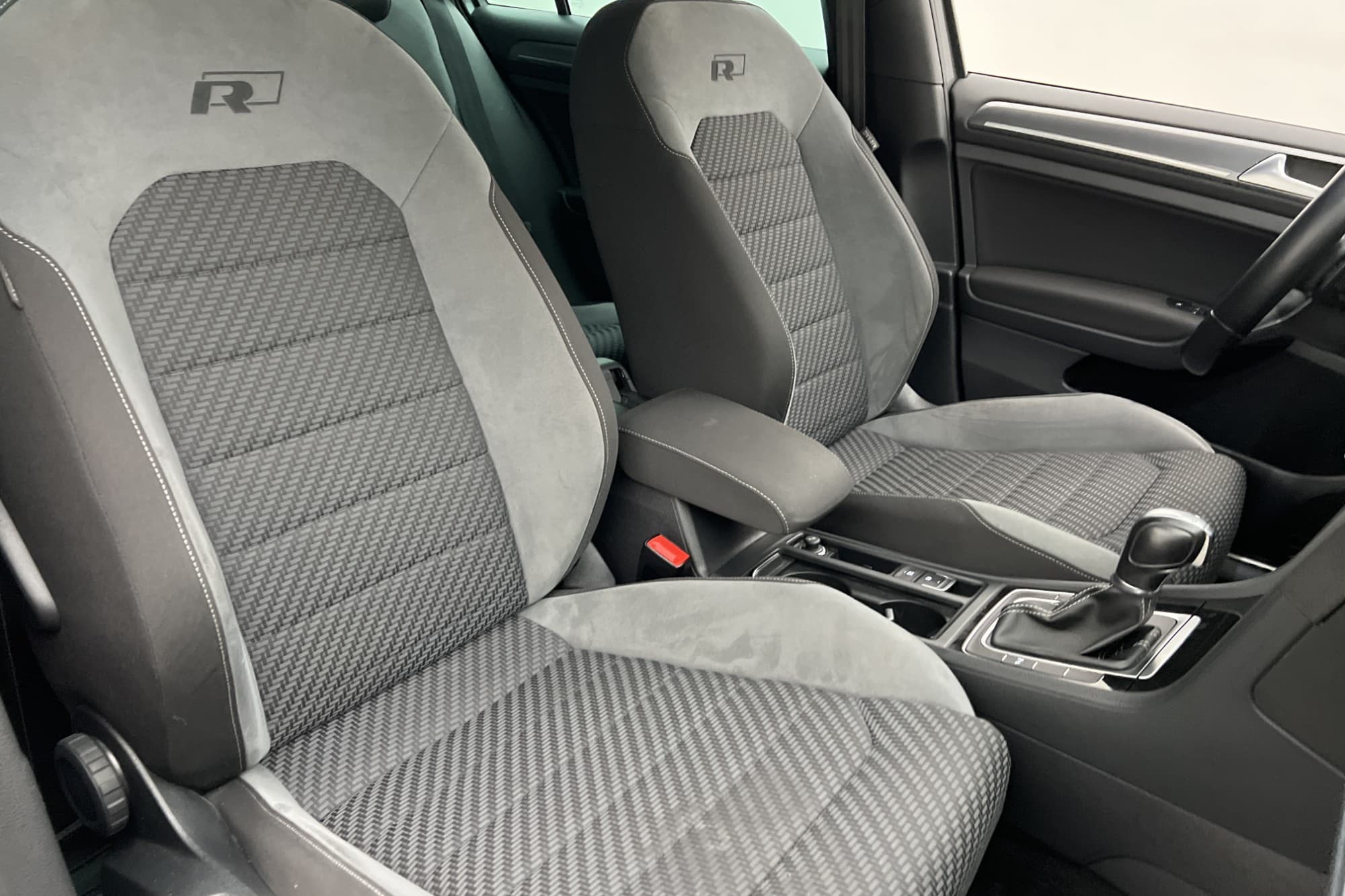 Volkswagen Golf SC 1.5 150hk R-Line Värmare Kamera CarPlay