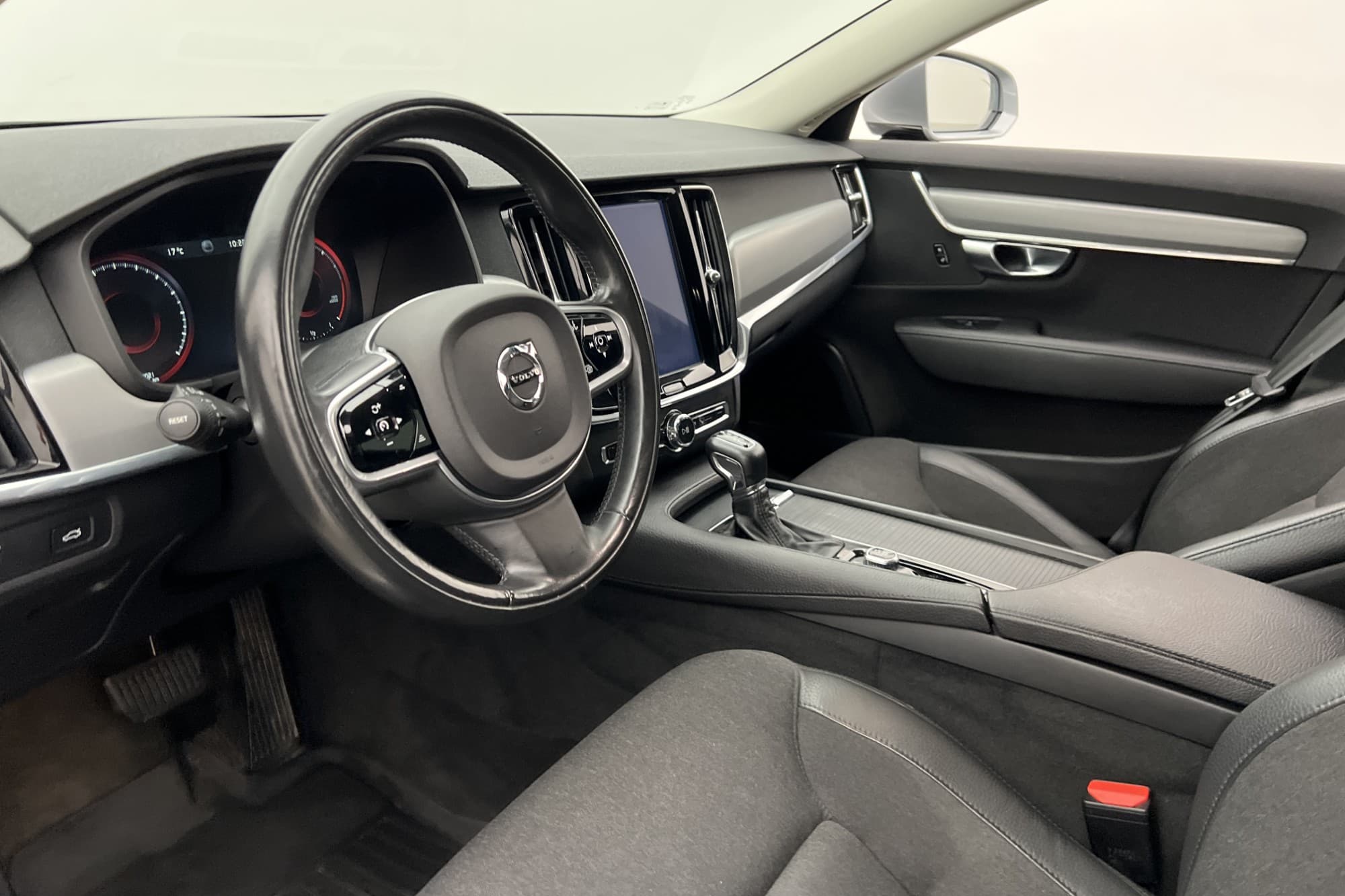 Volvo S90 D3 Advance VOC Värmare Sensorer Navi BLIS 4-Zons