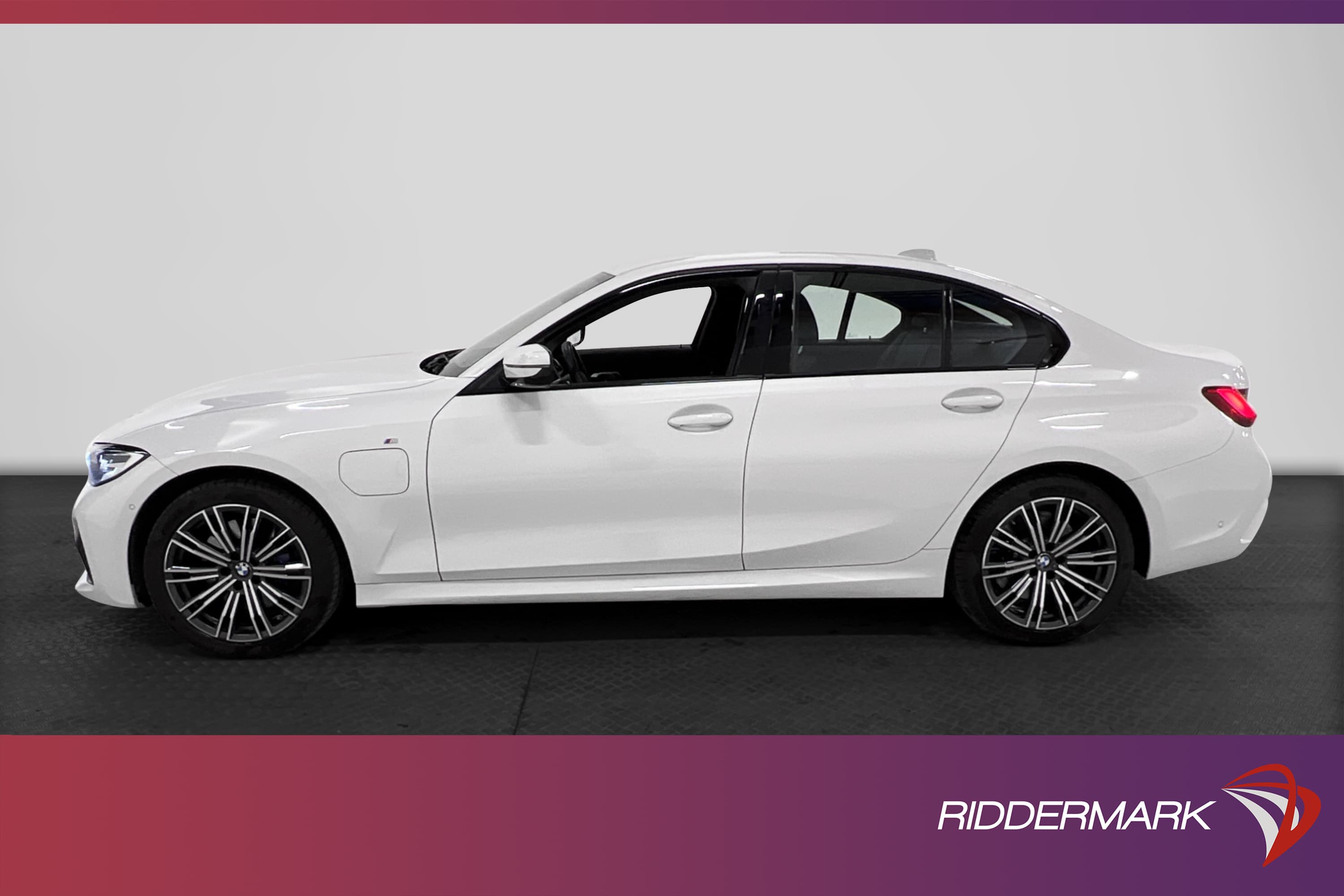 BMW 330e Sedan 292hk