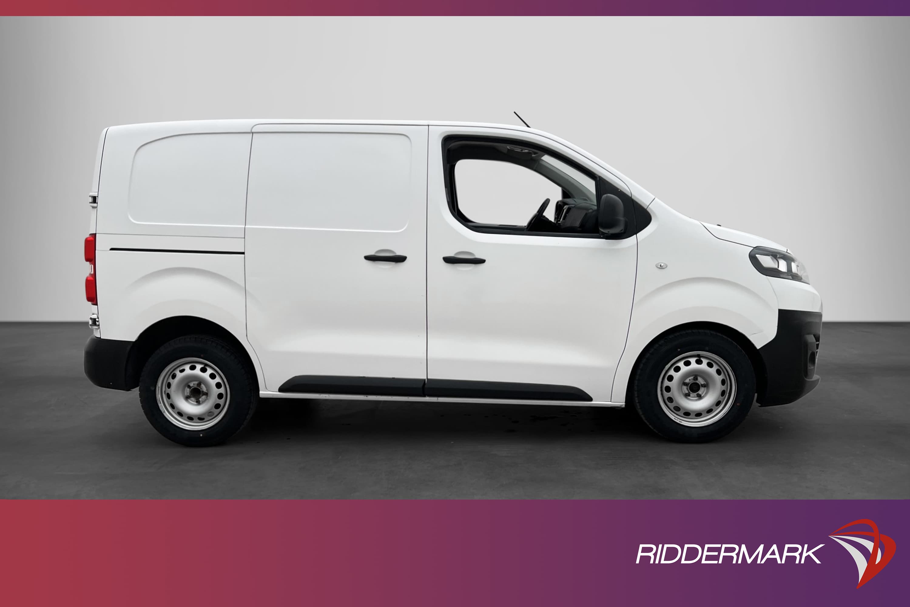 Citroën Jumpy 1.6HDi Värmare Dragkrok Farthållare CARPLAY