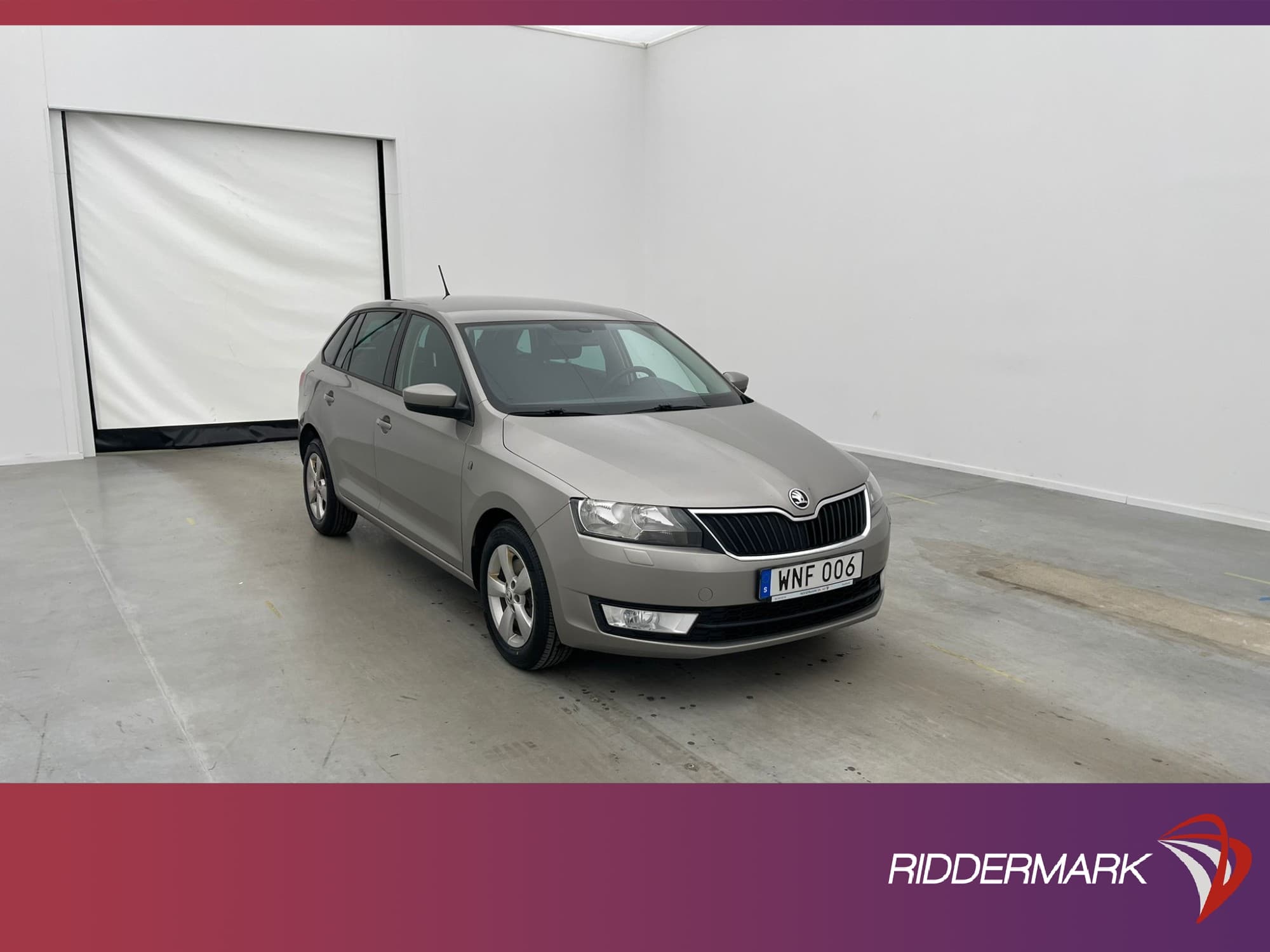 Skoda Rapid Spaceback 1.6 TDI 105hk Navigation Sensorer