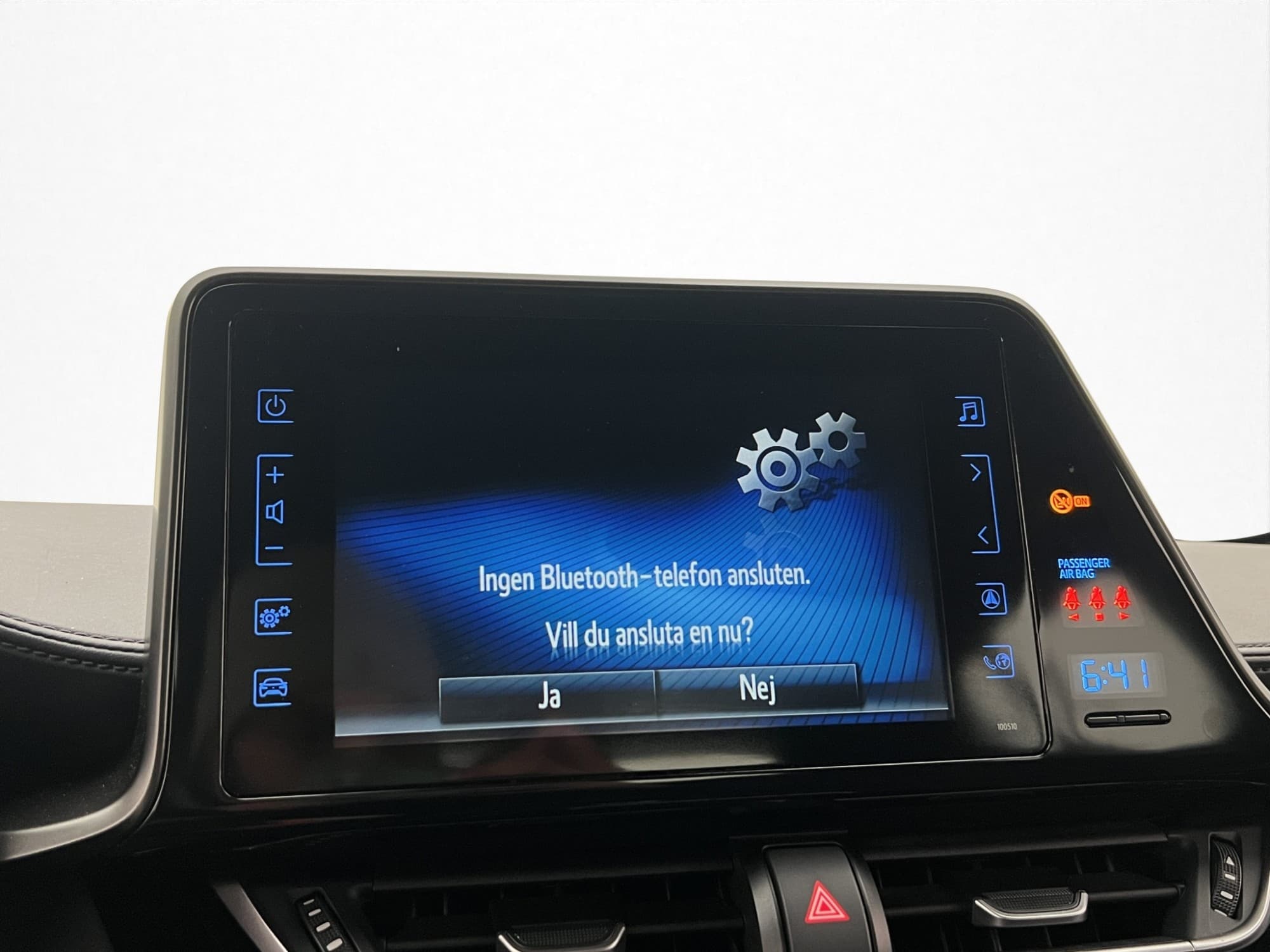 Toyota C-HR Turbo AWD 116hk Active Värmare Kamera LED-Ramp