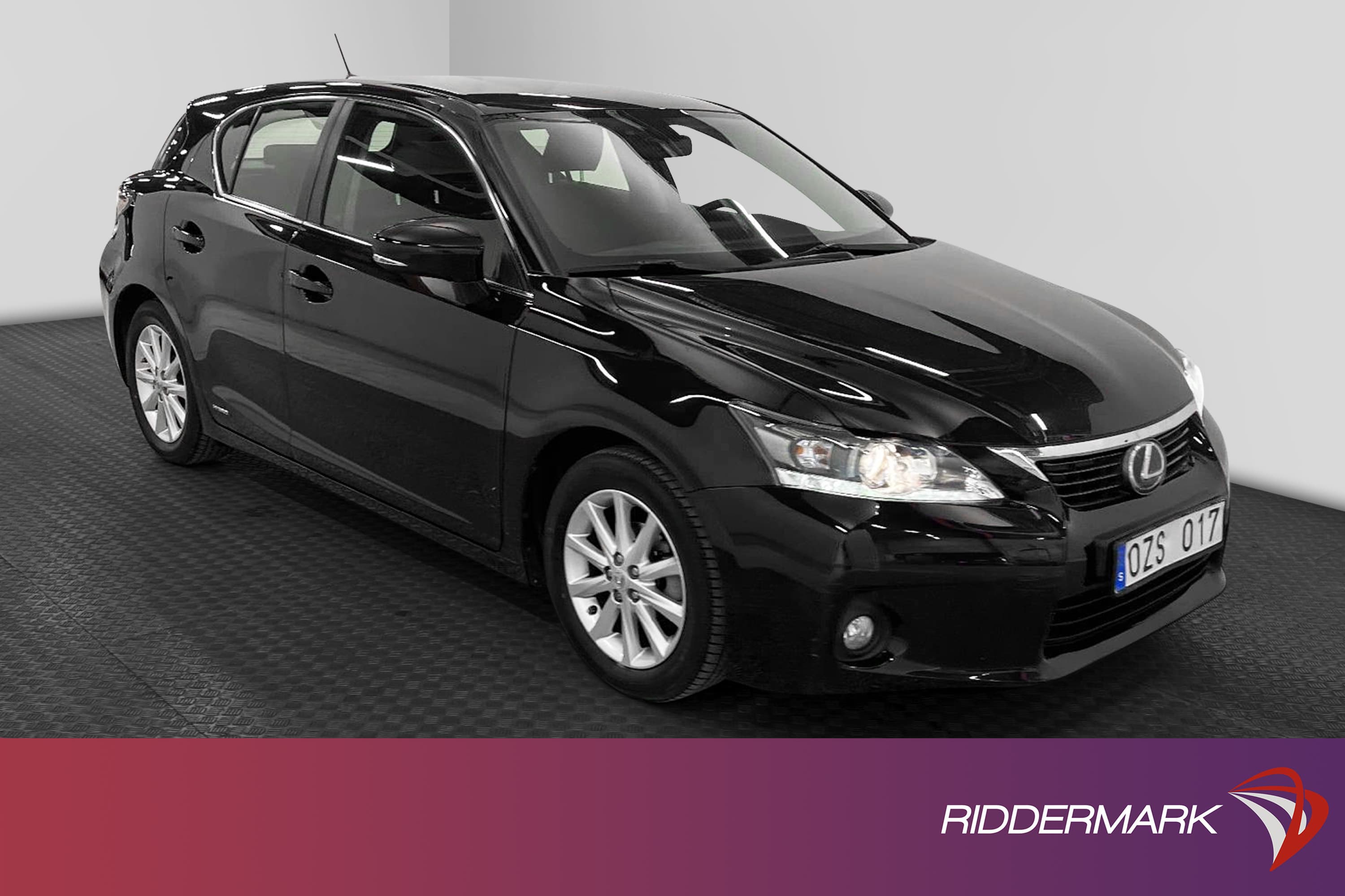 Lexus CT 200h 1.8 CVT 136hk